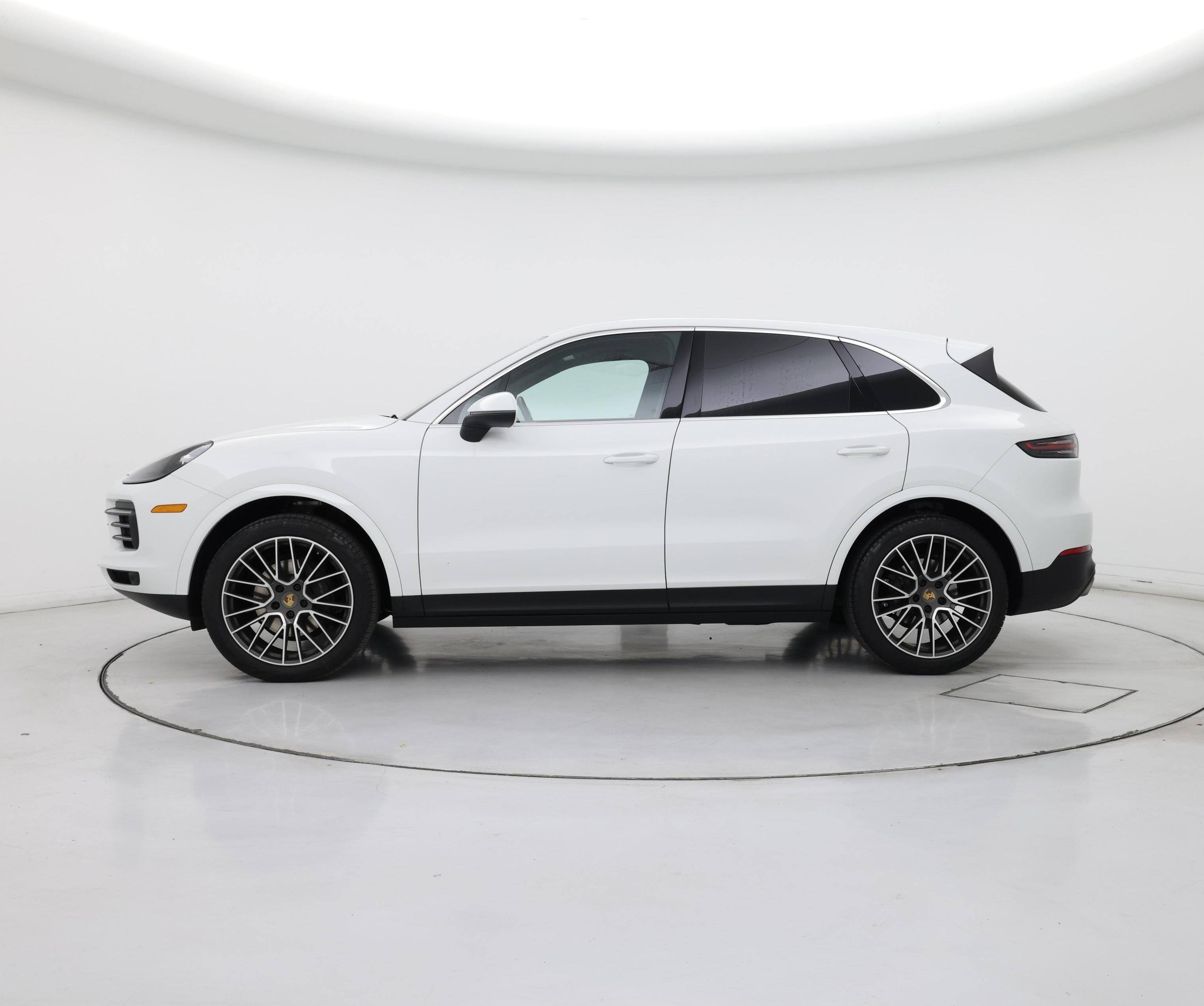 Thumbnail: 2020 Porsche Cayenne - 3