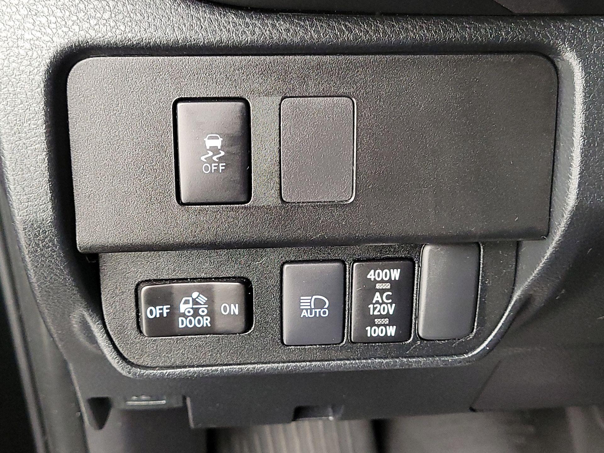 Thumbnail: 2020 Toyota Tacoma - 13