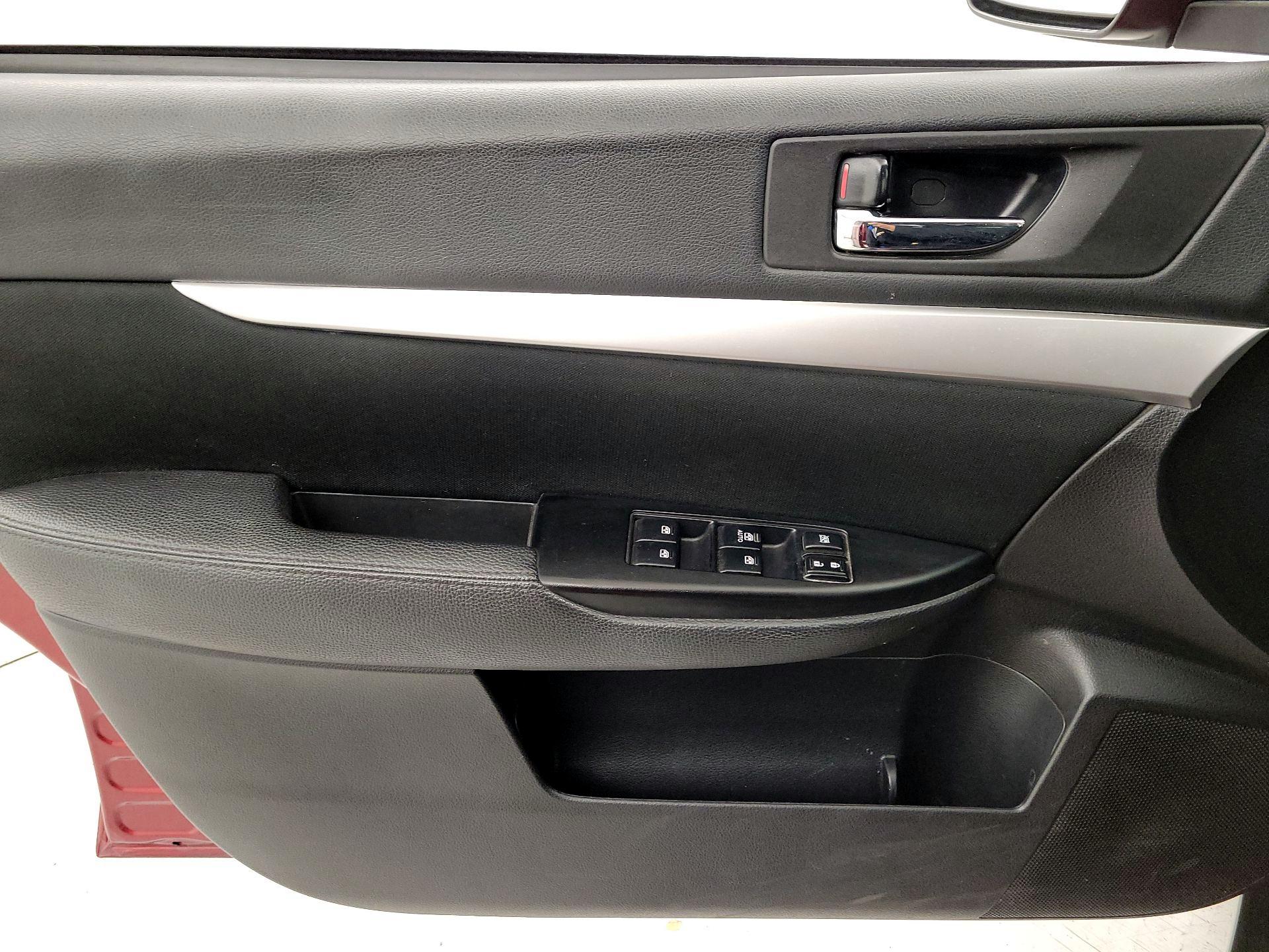 Thumbnail: 2014 Subaru Outback - 12