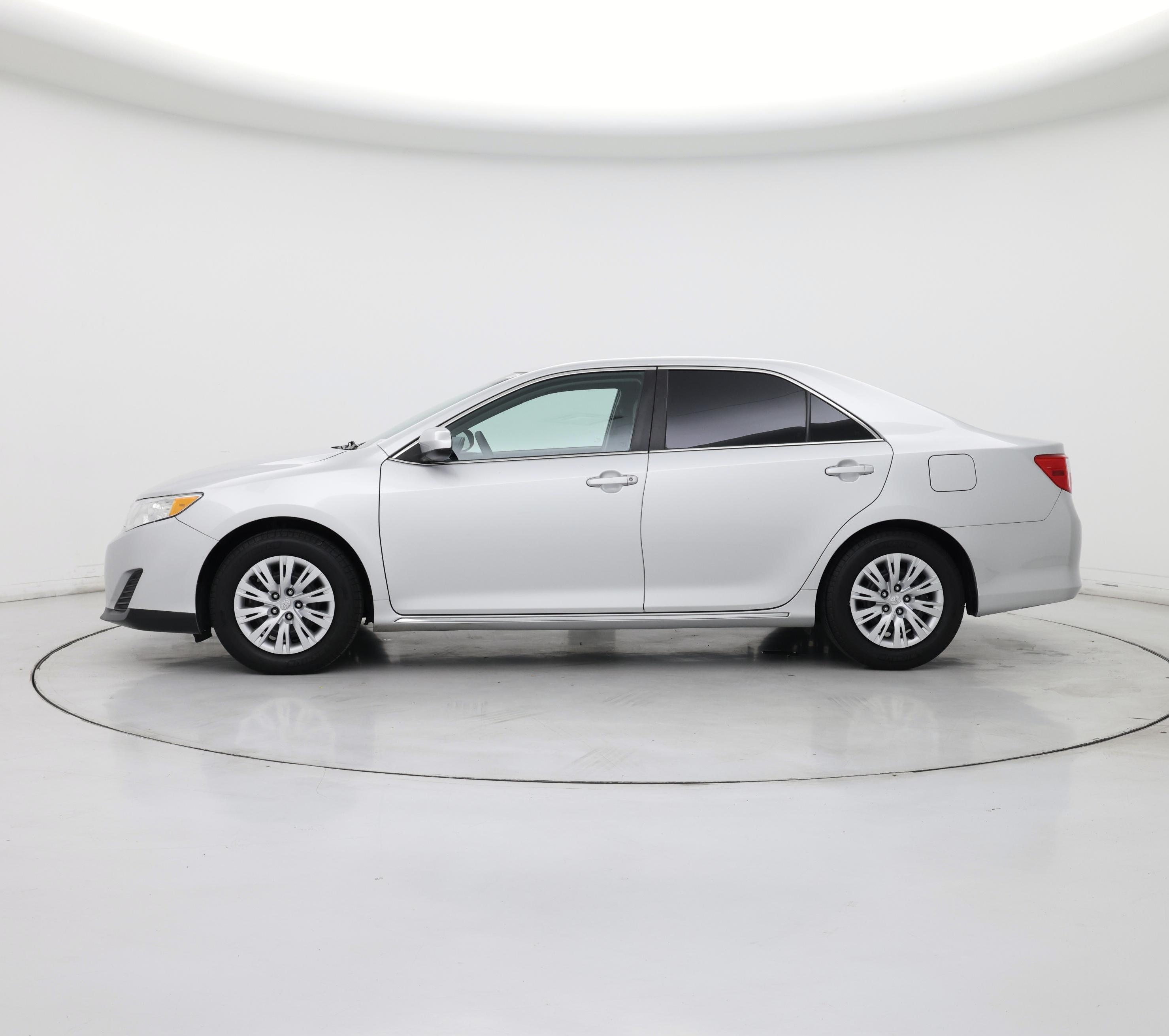 Thumbnail: 2014 Toyota Camry - 3