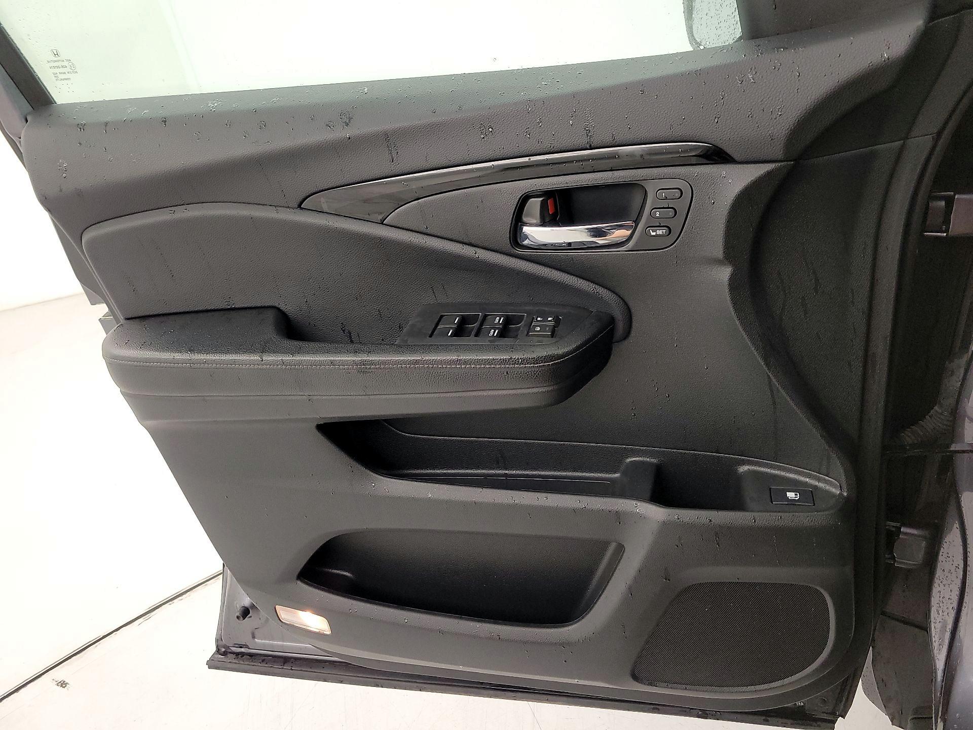 Thumbnail: 2018 Honda Ridgeline - 12