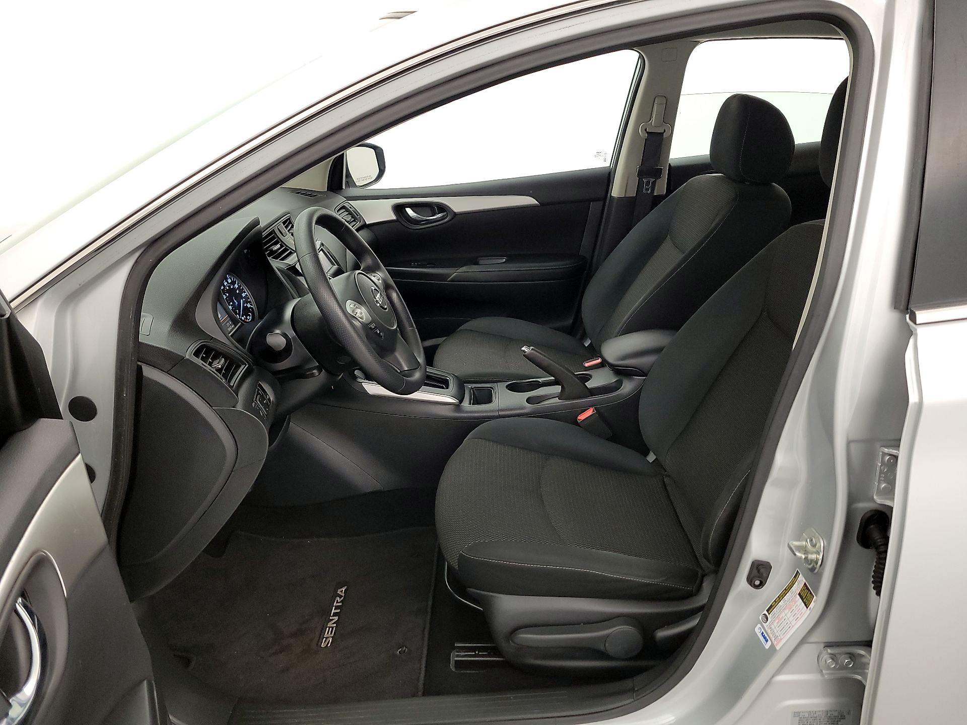 Thumbnail: 2019 Nissan Sentra - 11