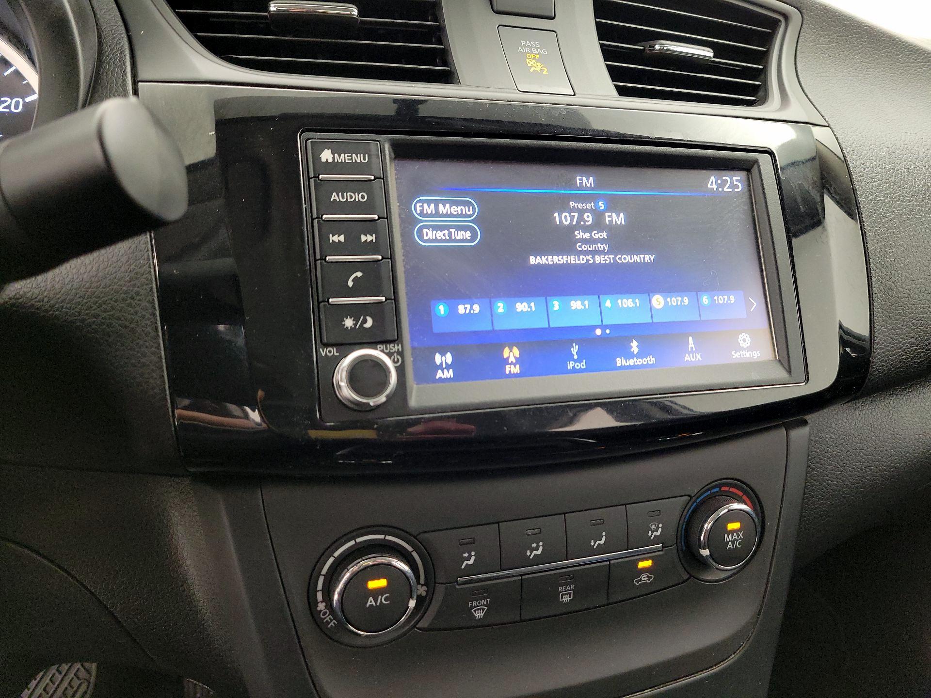 Thumbnail: 2019 Nissan Sentra - 15