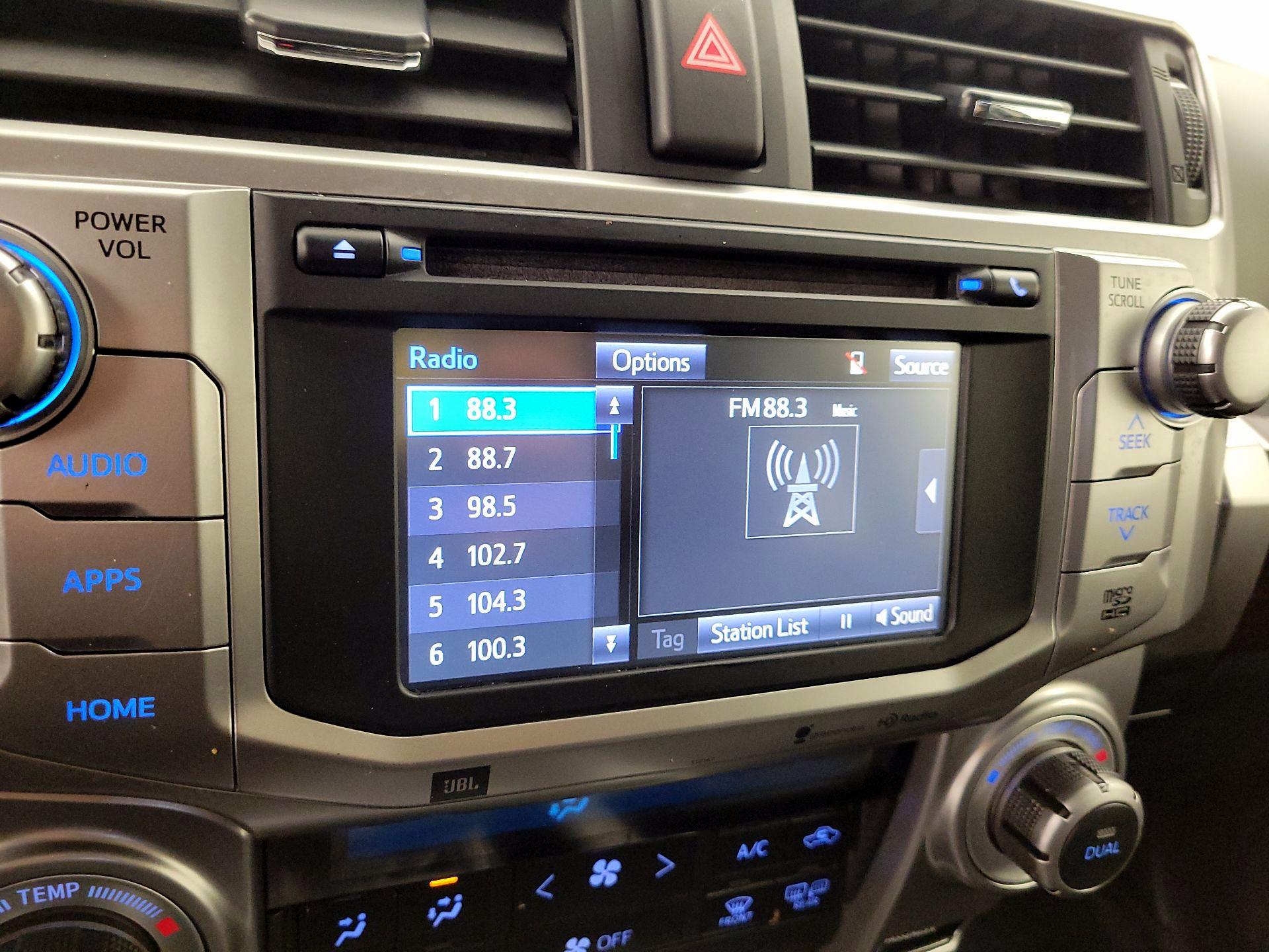 Thumbnail: 2018 Toyota 4Runner - 16