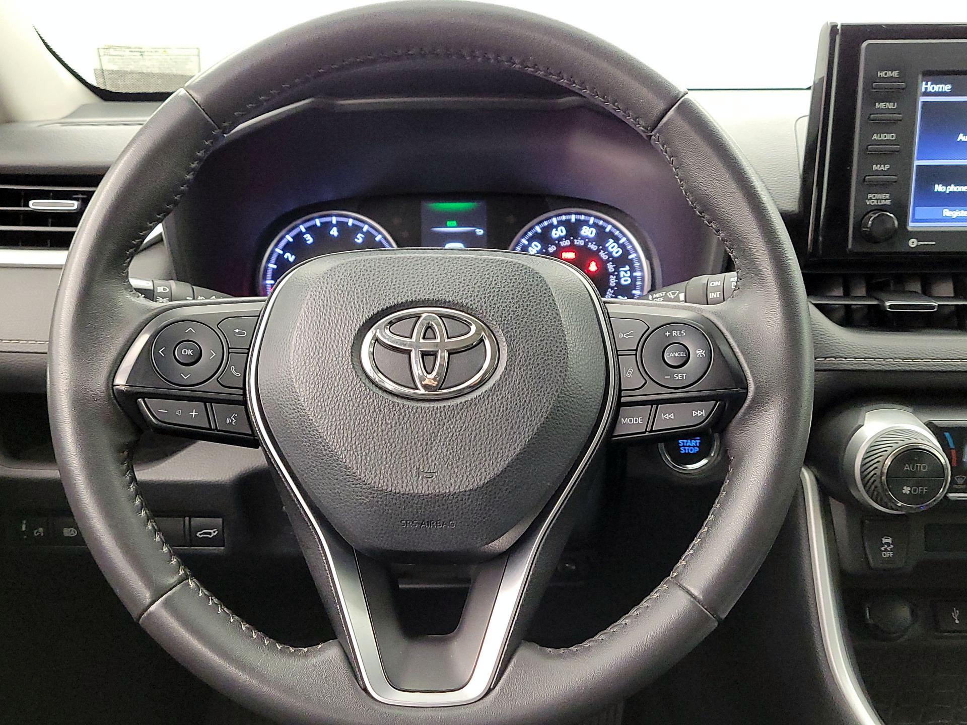 Thumbnail: 2022 Toyota RAV4 - 10