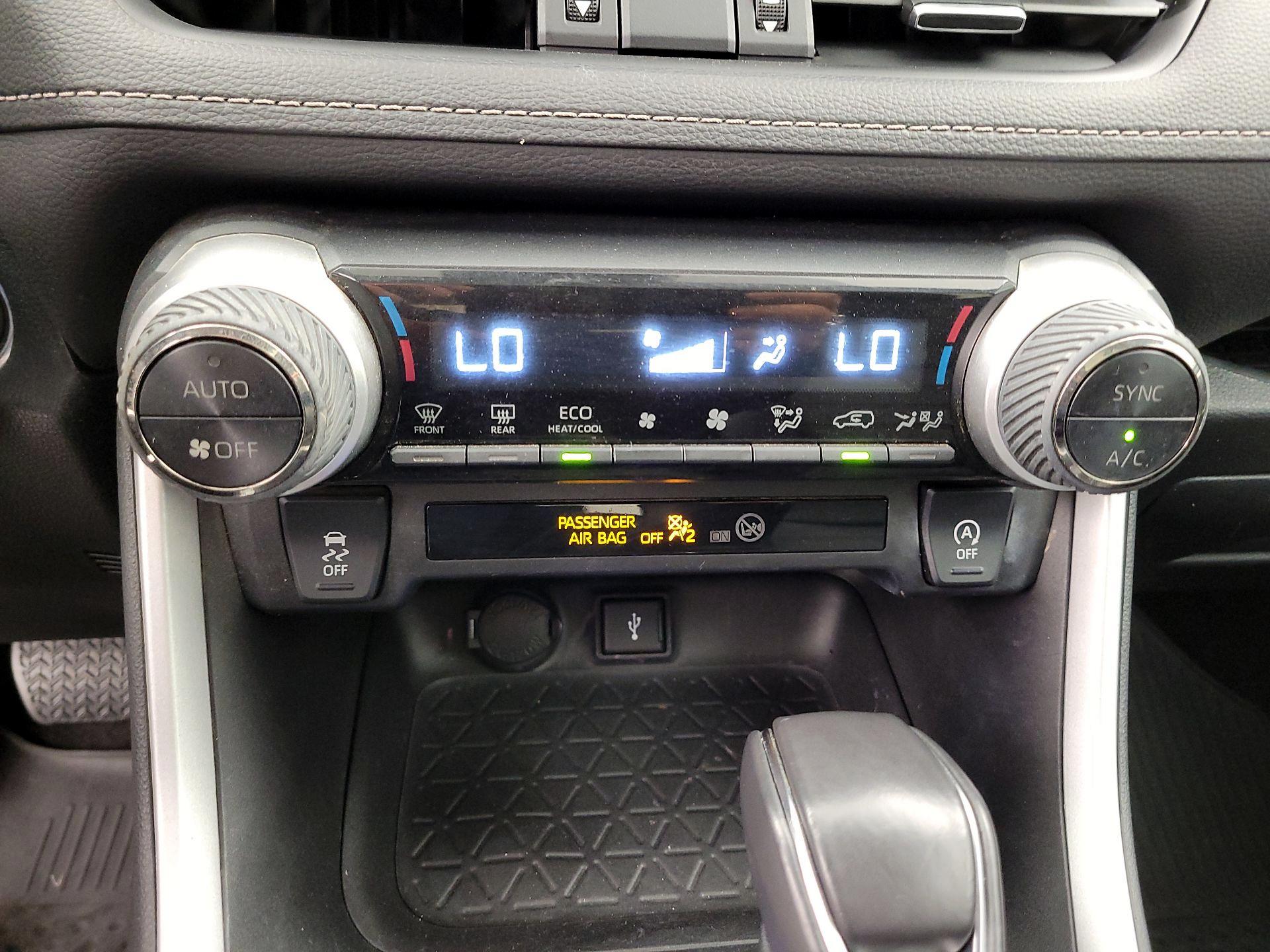 Thumbnail: 2022 Toyota RAV4 - 16
