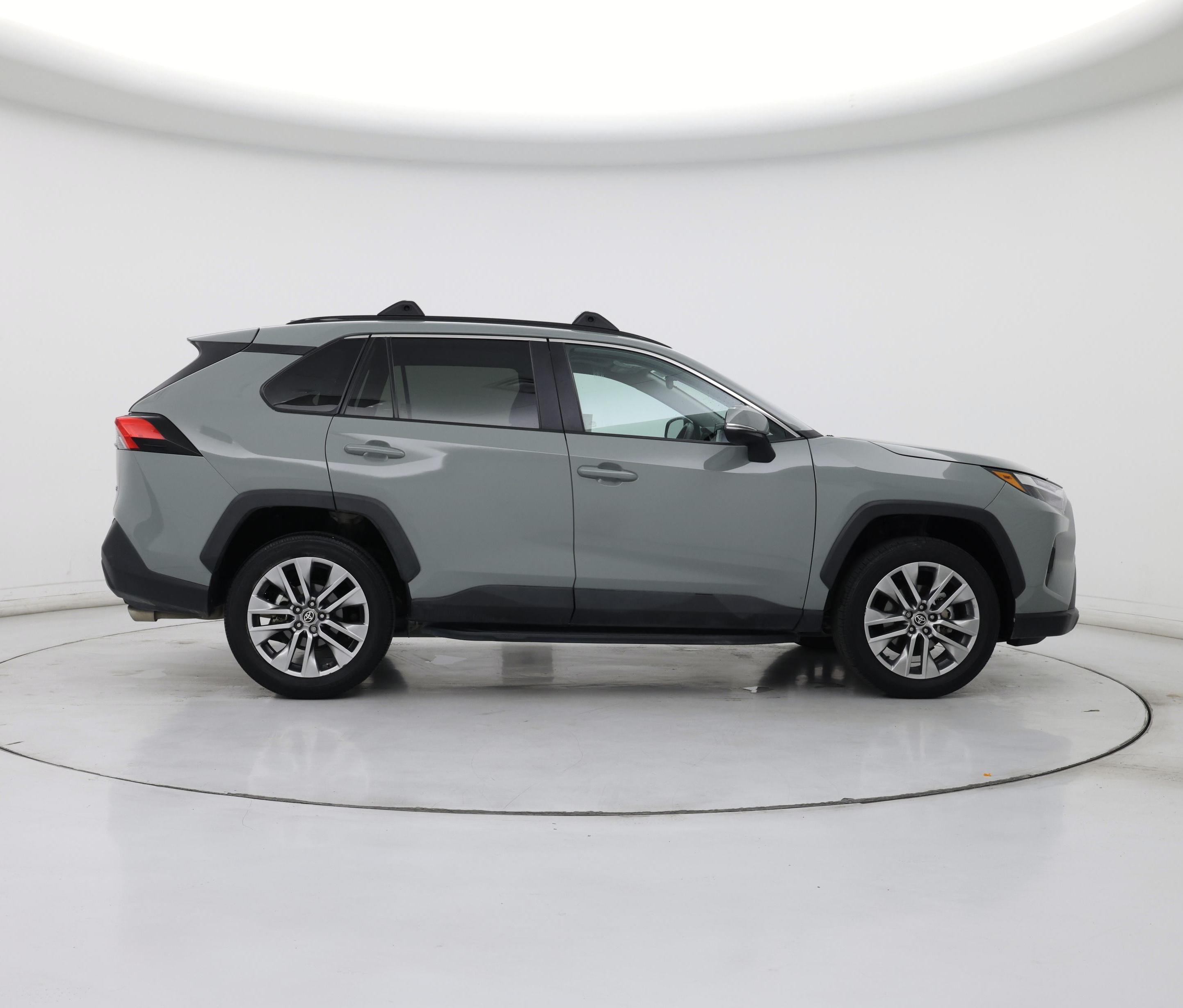 Thumbnail: 2022 Toyota RAV4 - 7