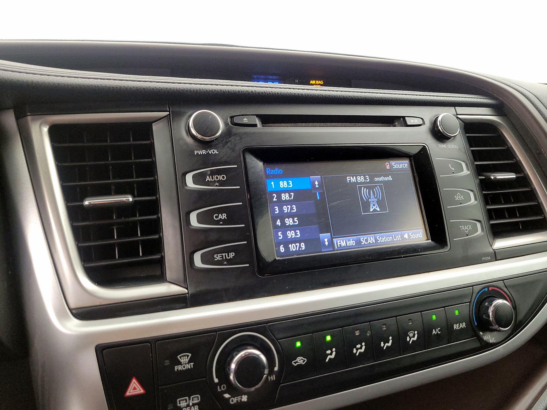 Thumbnail: 2018 Toyota Highlander - 15