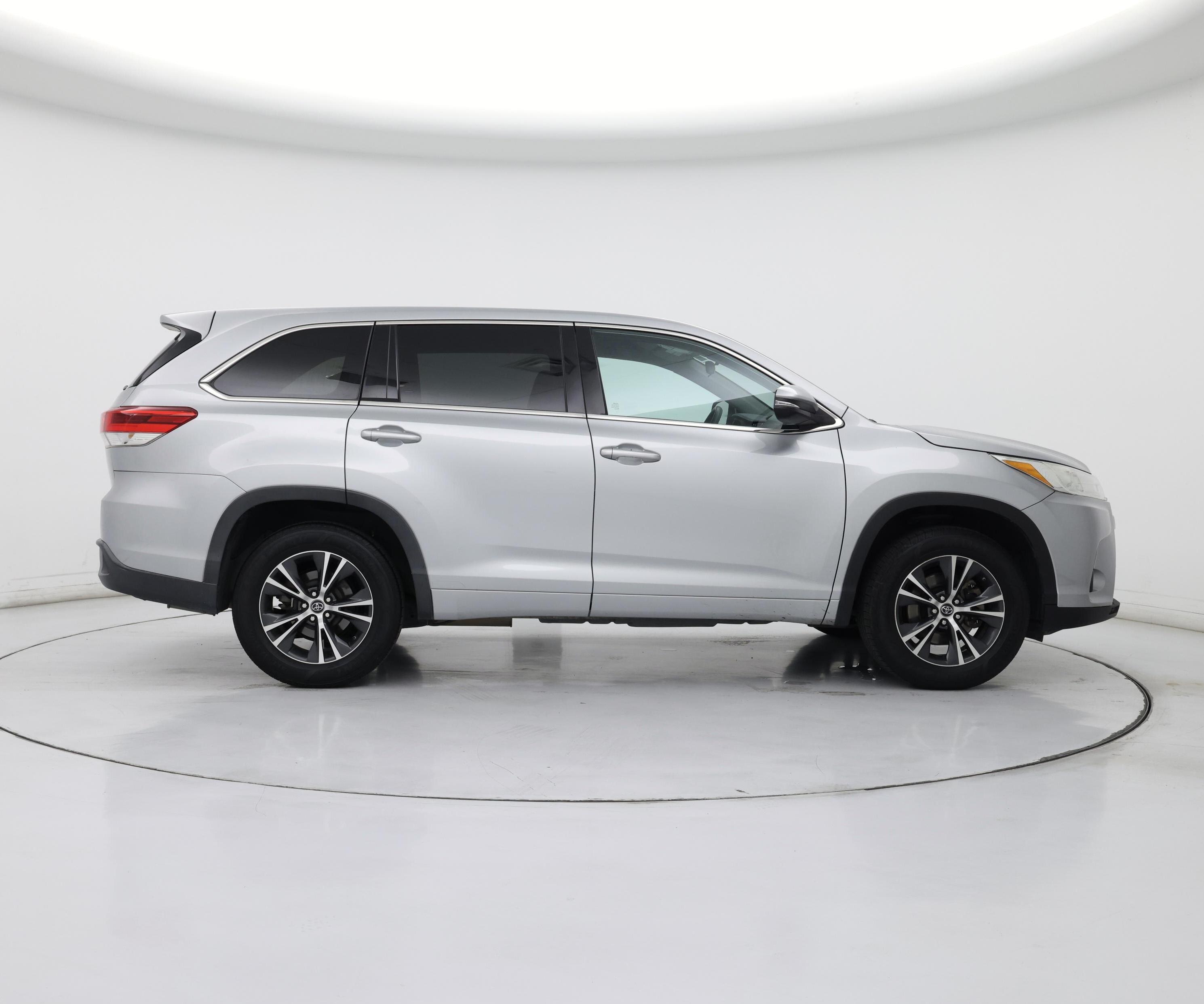 Thumbnail: 2018 Toyota Highlander - 7