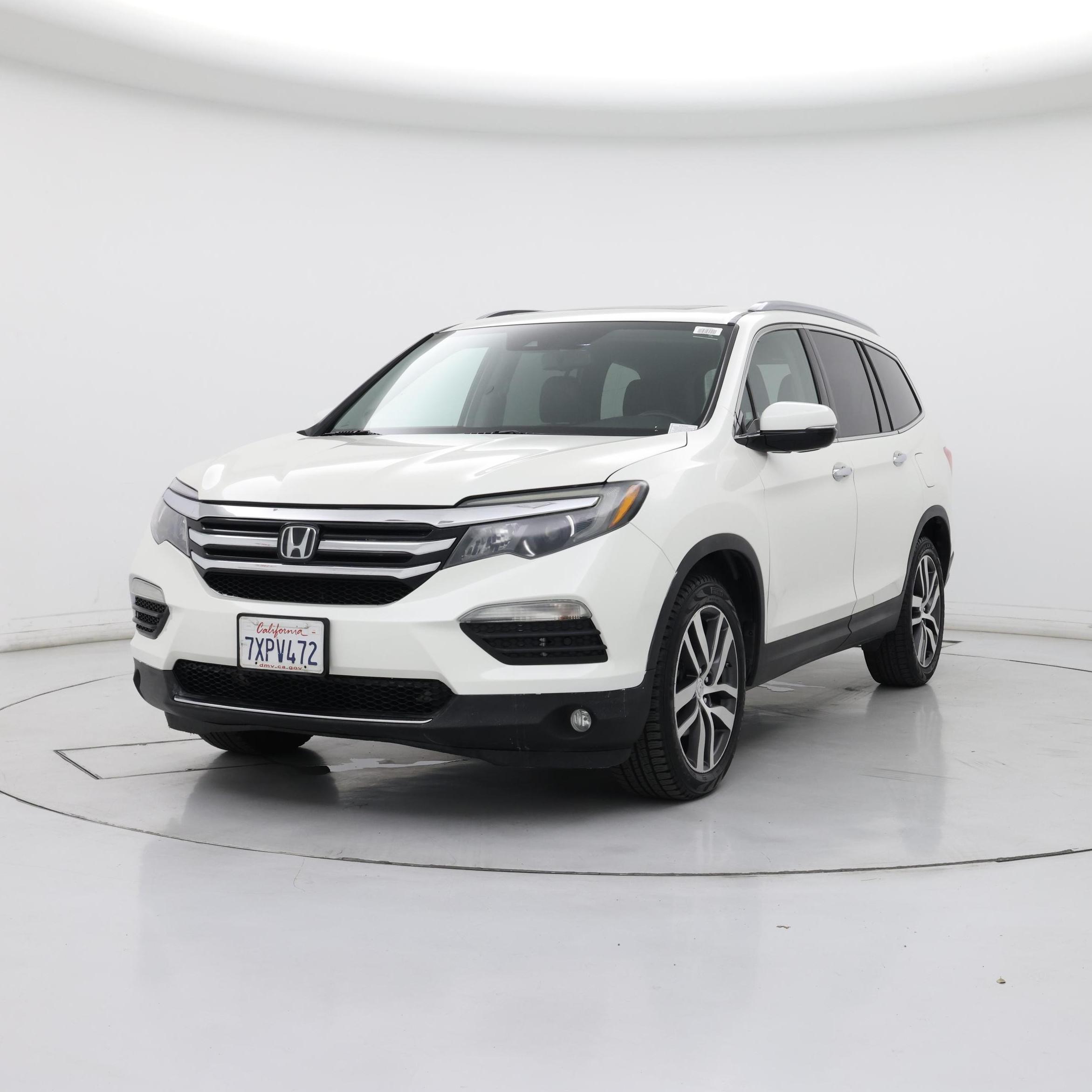 Thumbnail: 2017 Honda Pilot - 4