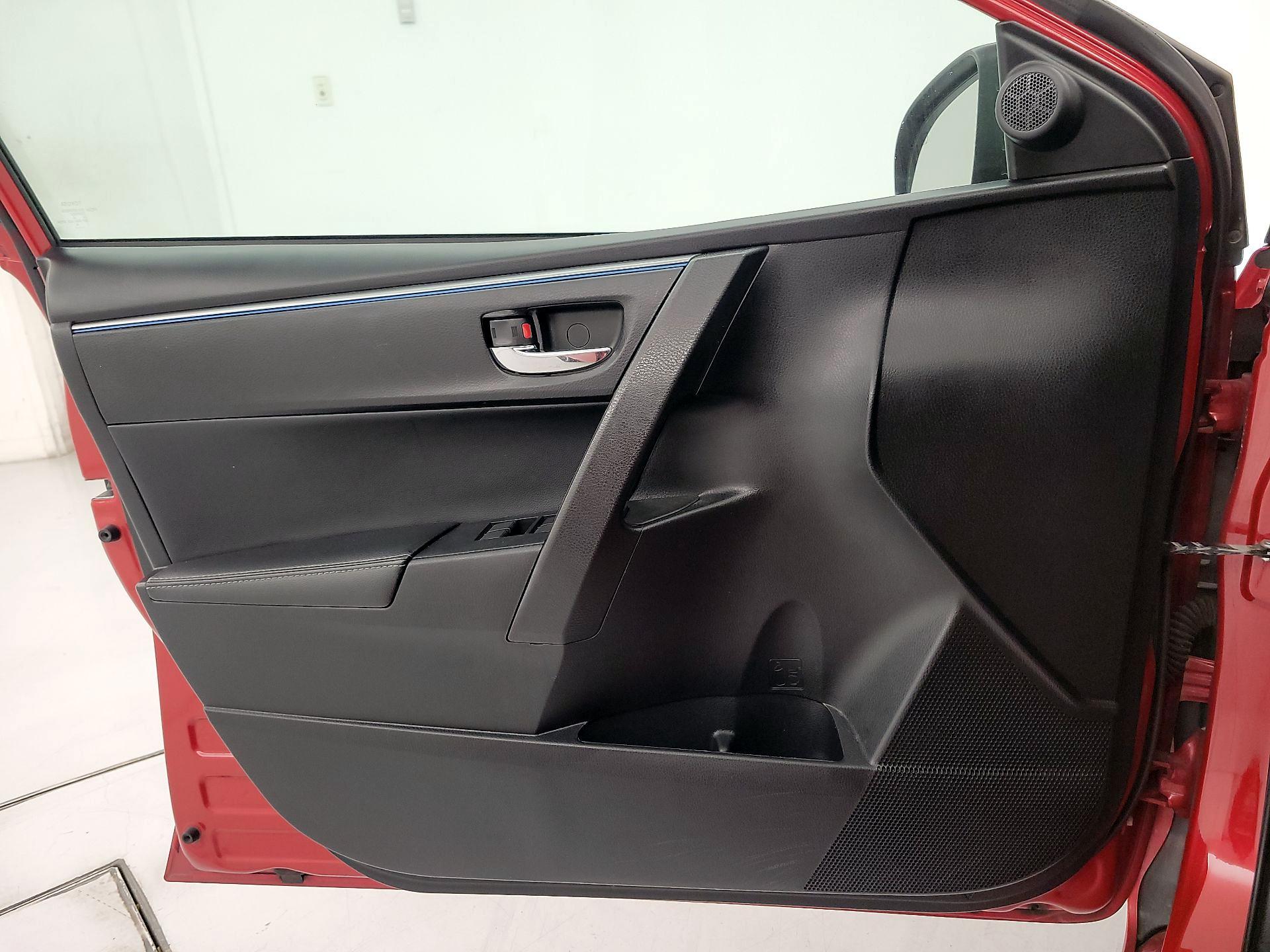 Thumbnail: 2016 Toyota Corolla - 12