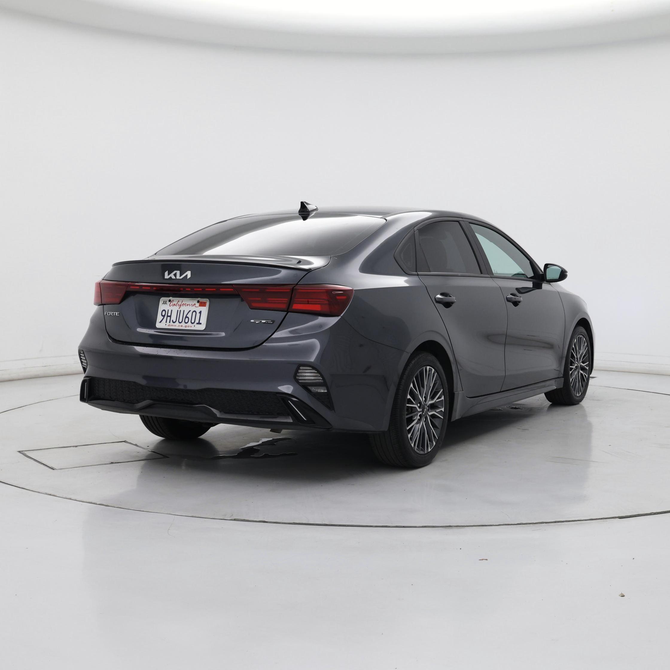 Thumbnail: 2023 Kia Forte - 8