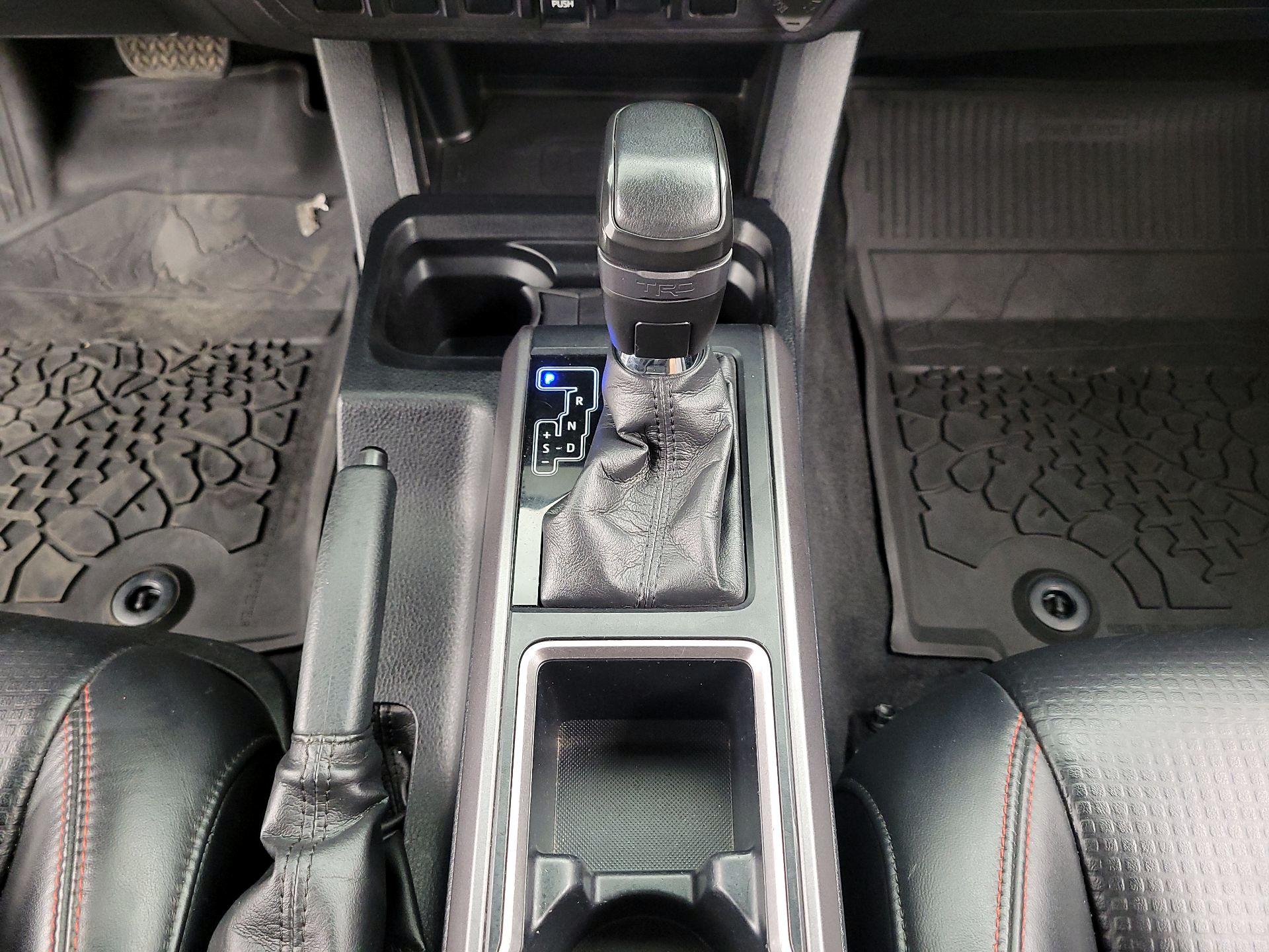 Thumbnail: 2020 Toyota Tacoma - 18