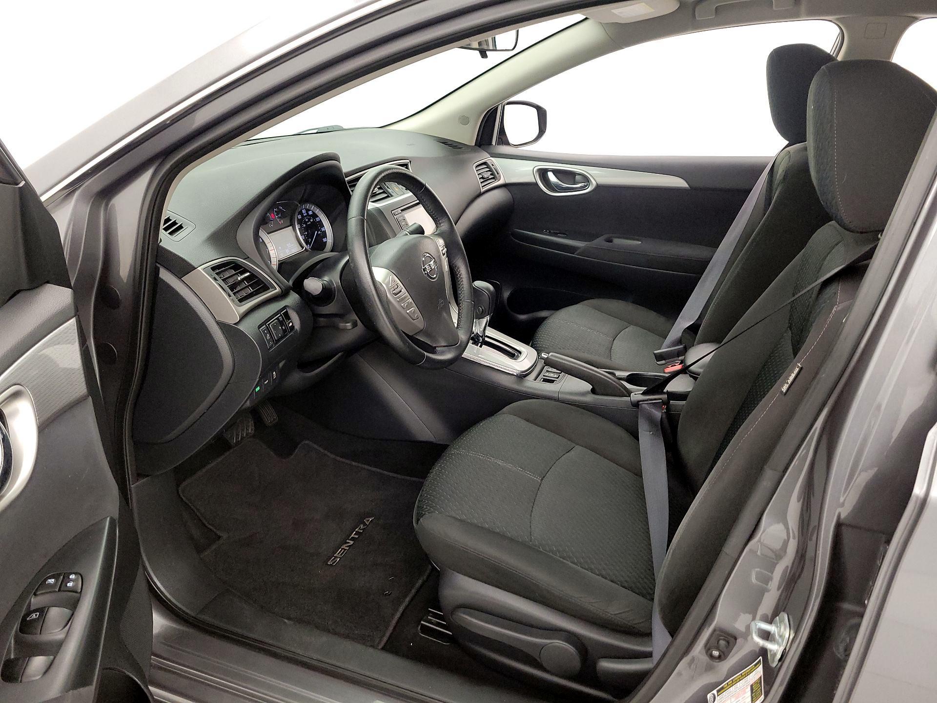 Thumbnail: 2015 Nissan Sentra - 11
