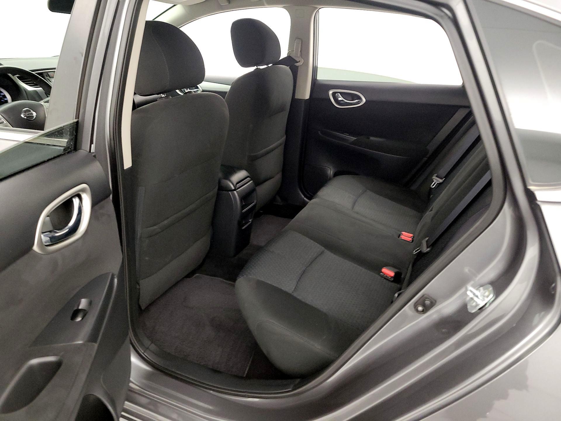 Thumbnail: 2015 Nissan Sentra - 19