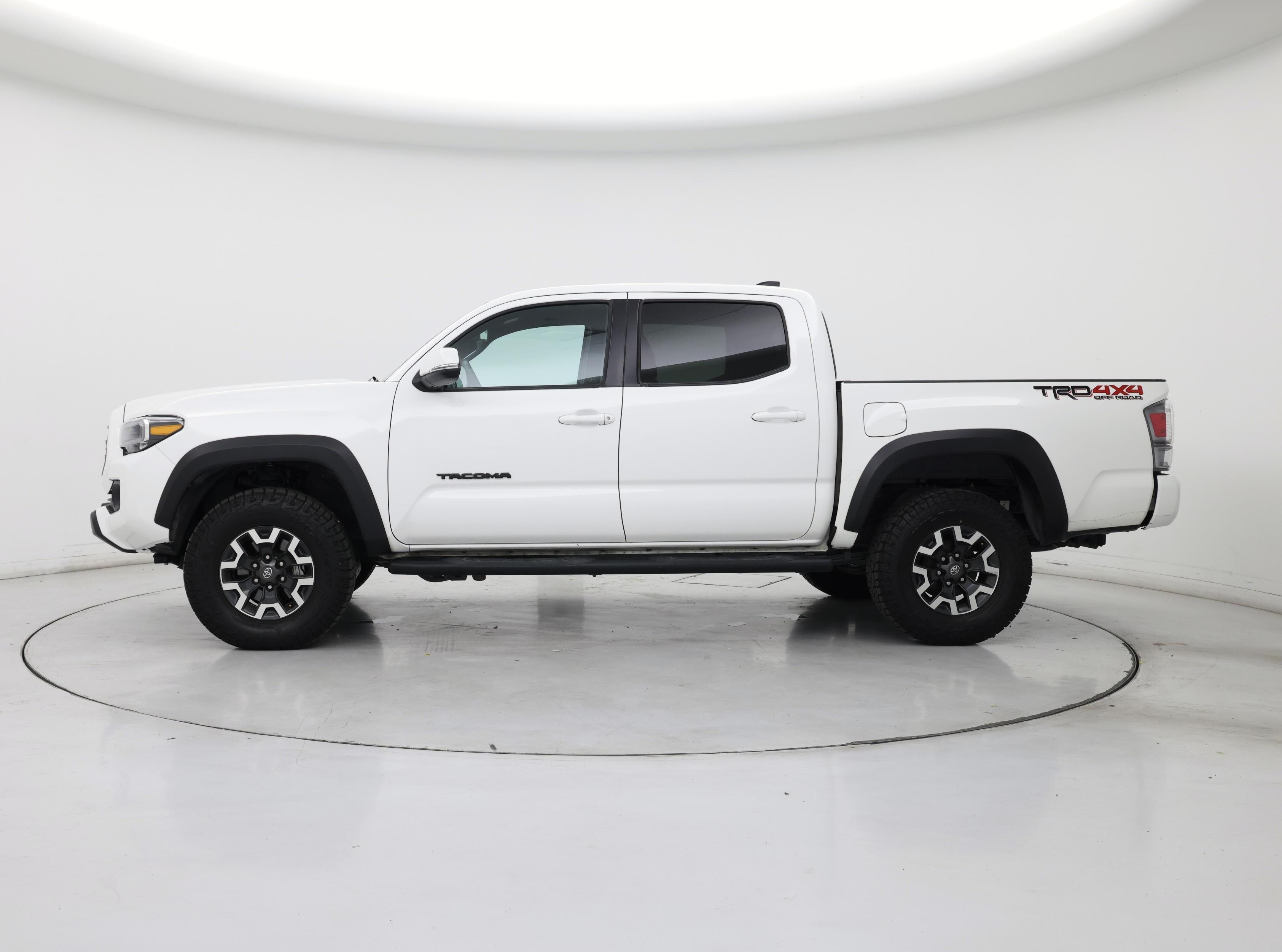 Thumbnail: 2022 Toyota Tacoma - 3