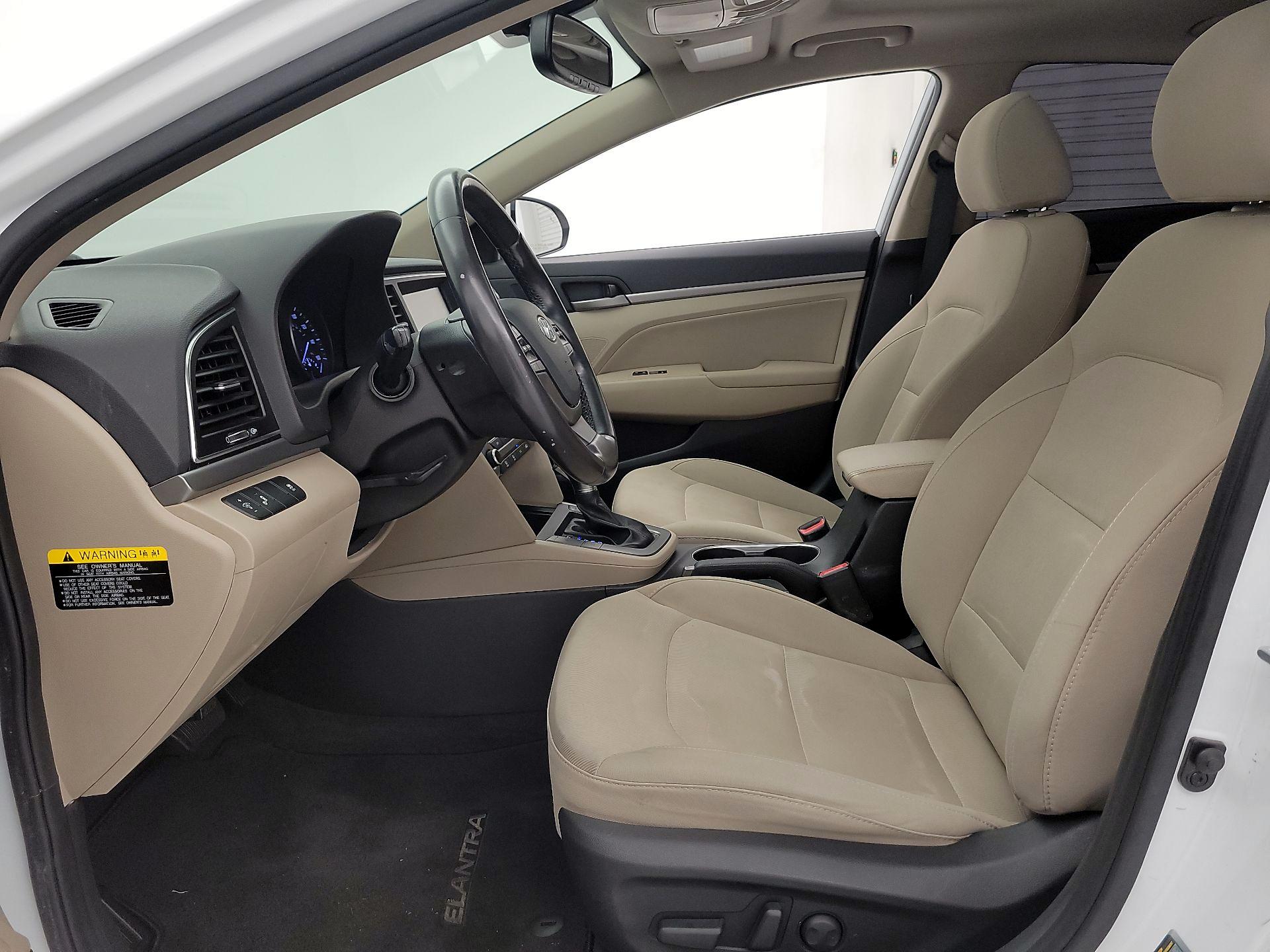 Thumbnail: 2017 Hyundai Elantra - 11