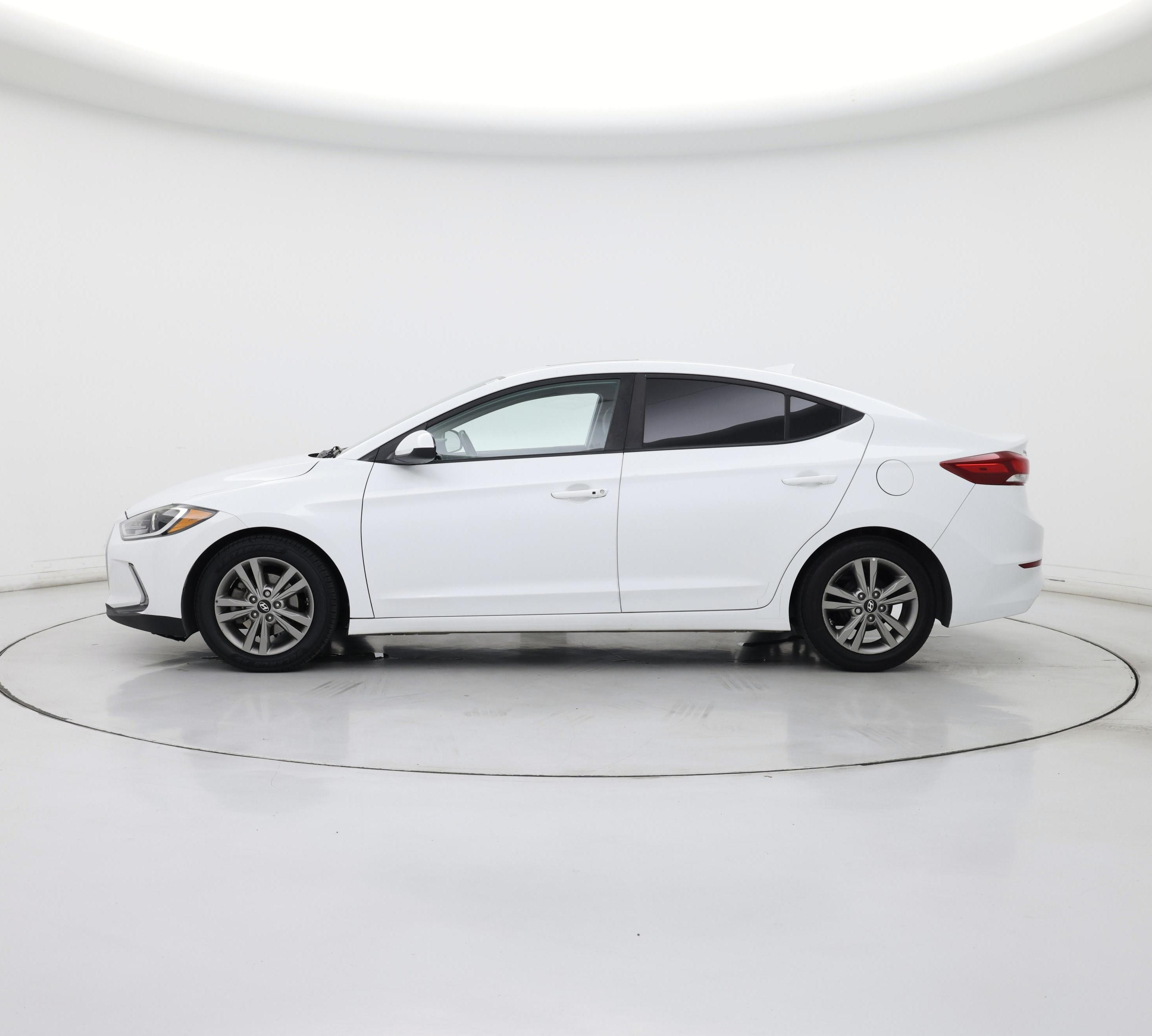 Thumbnail: 2017 Hyundai Elantra - 3