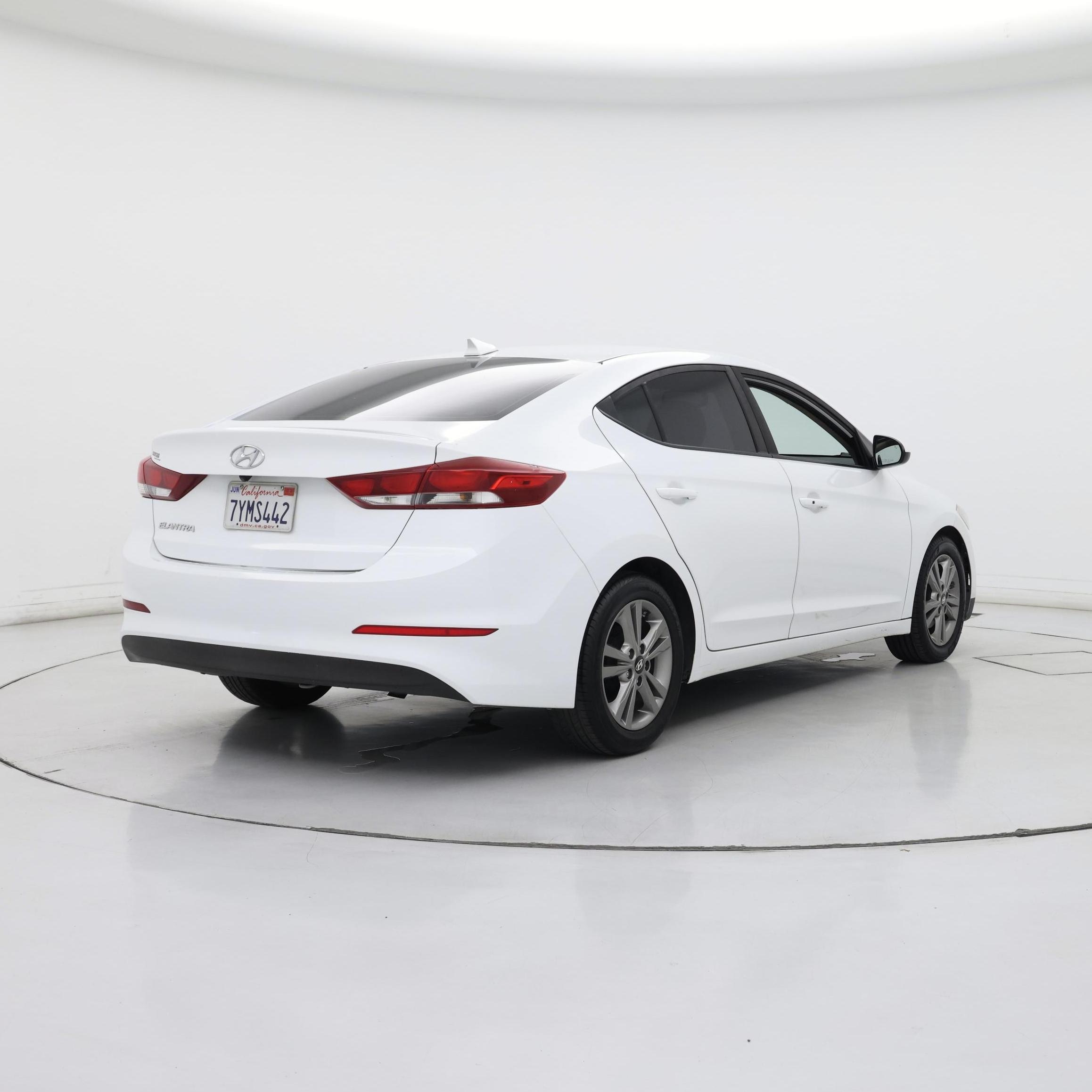 Thumbnail: 2017 Hyundai Elantra - 8
