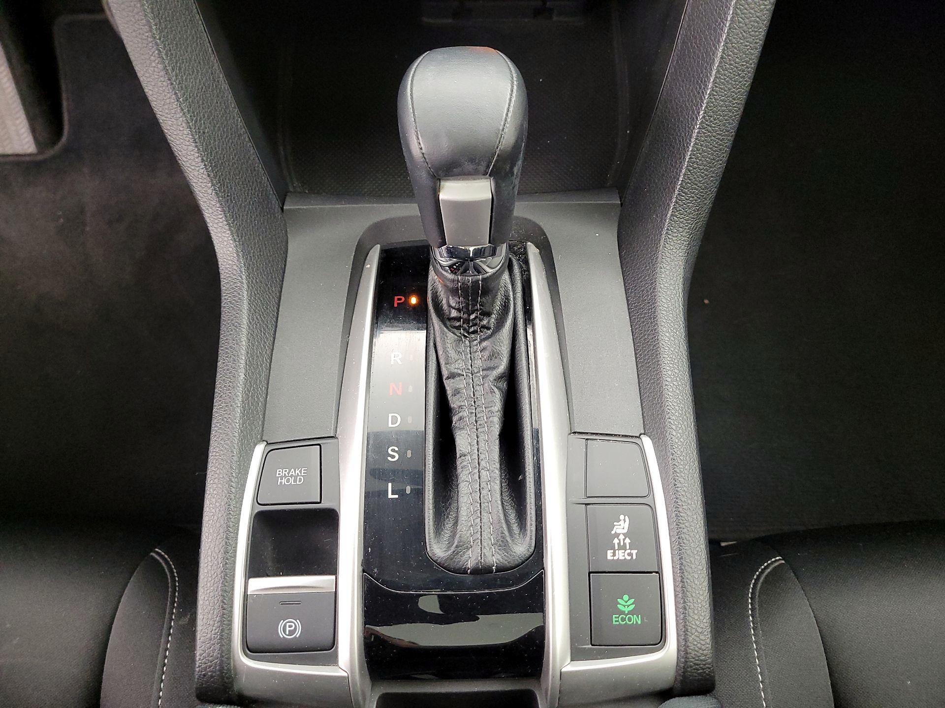 Thumbnail: 2019 Honda Civic - 17