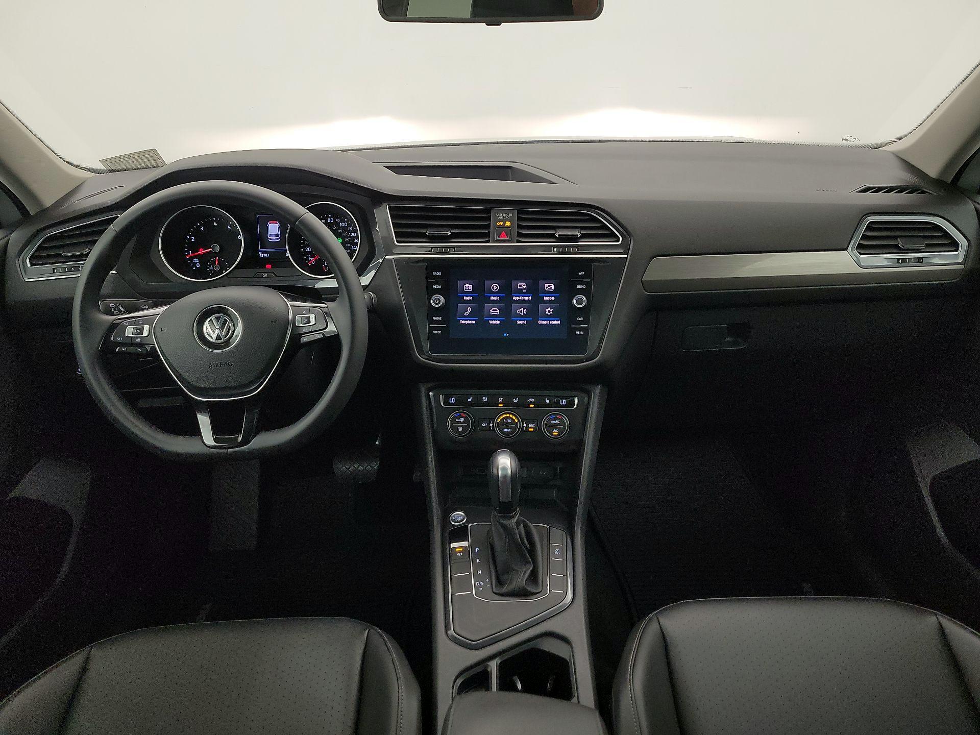 Thumbnail: 2020 Volkswagen Tiguan - 9