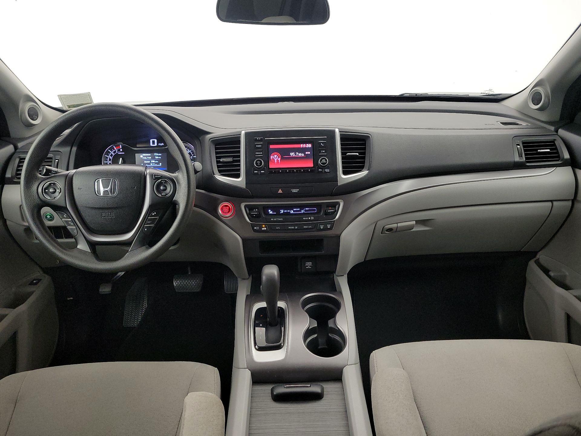 Thumbnail: 2016 Honda Pilot - 9