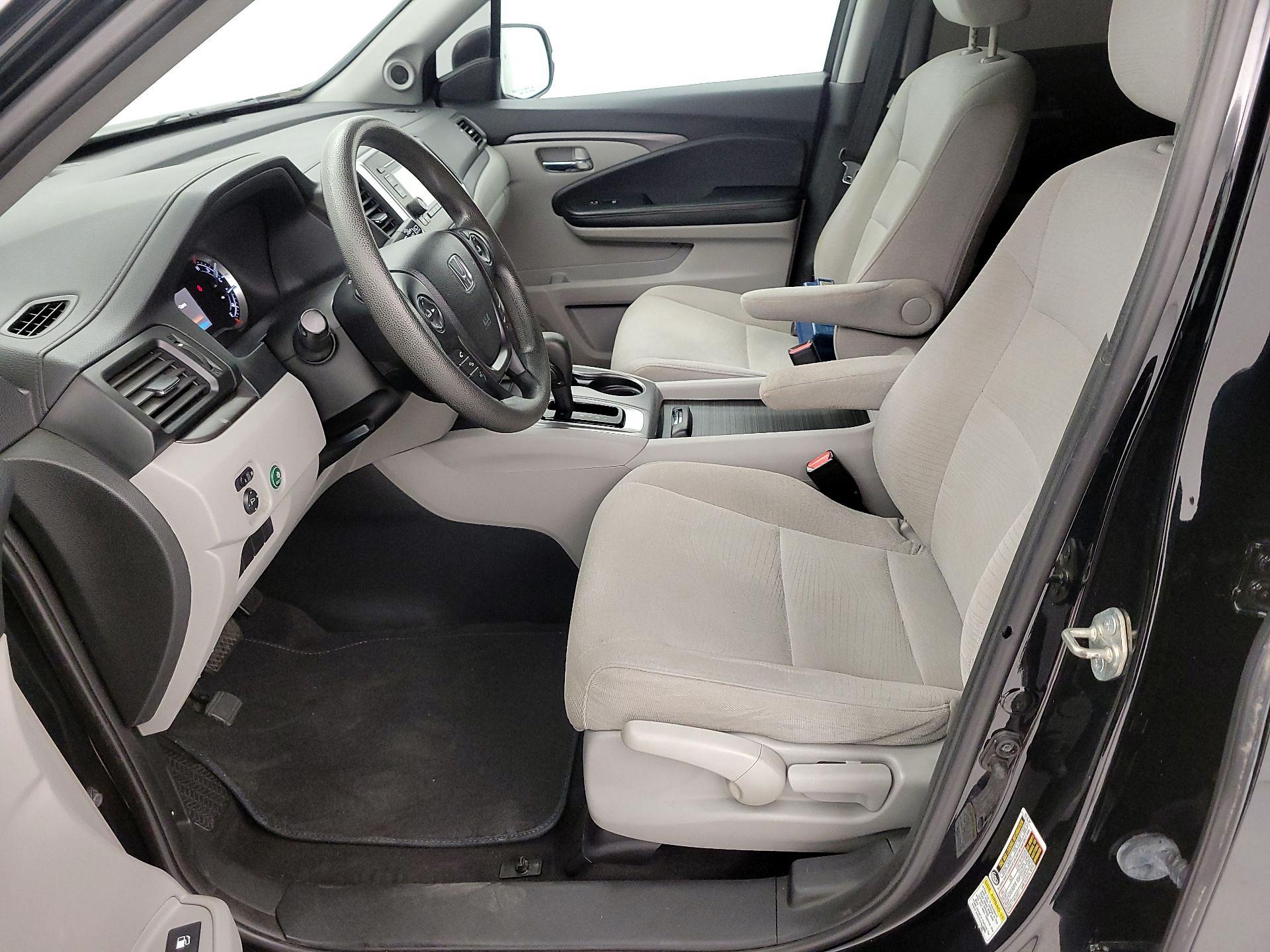 Thumbnail: 2016 Honda Pilot - 11