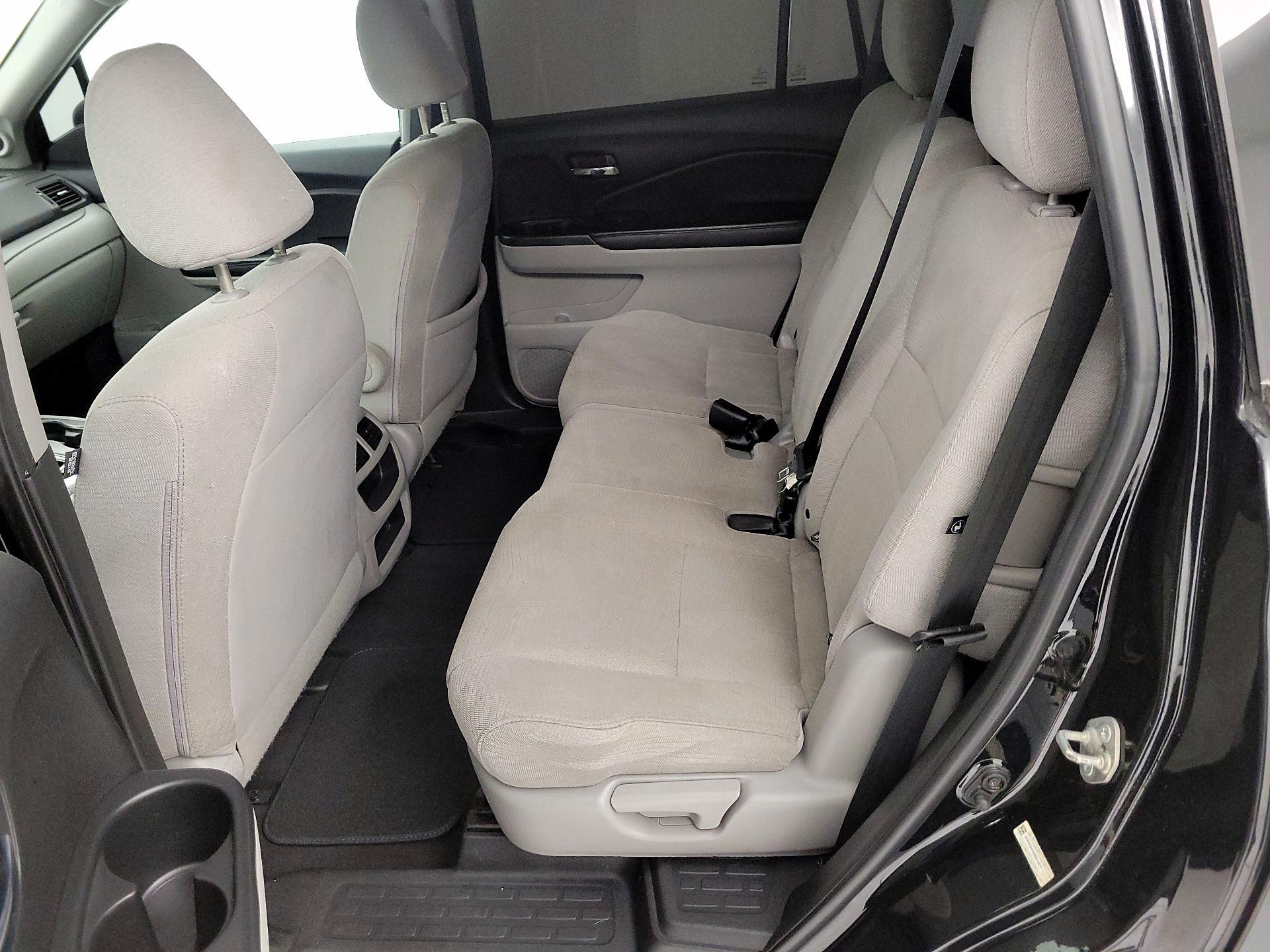 Thumbnail: 2016 Honda Pilot - 19