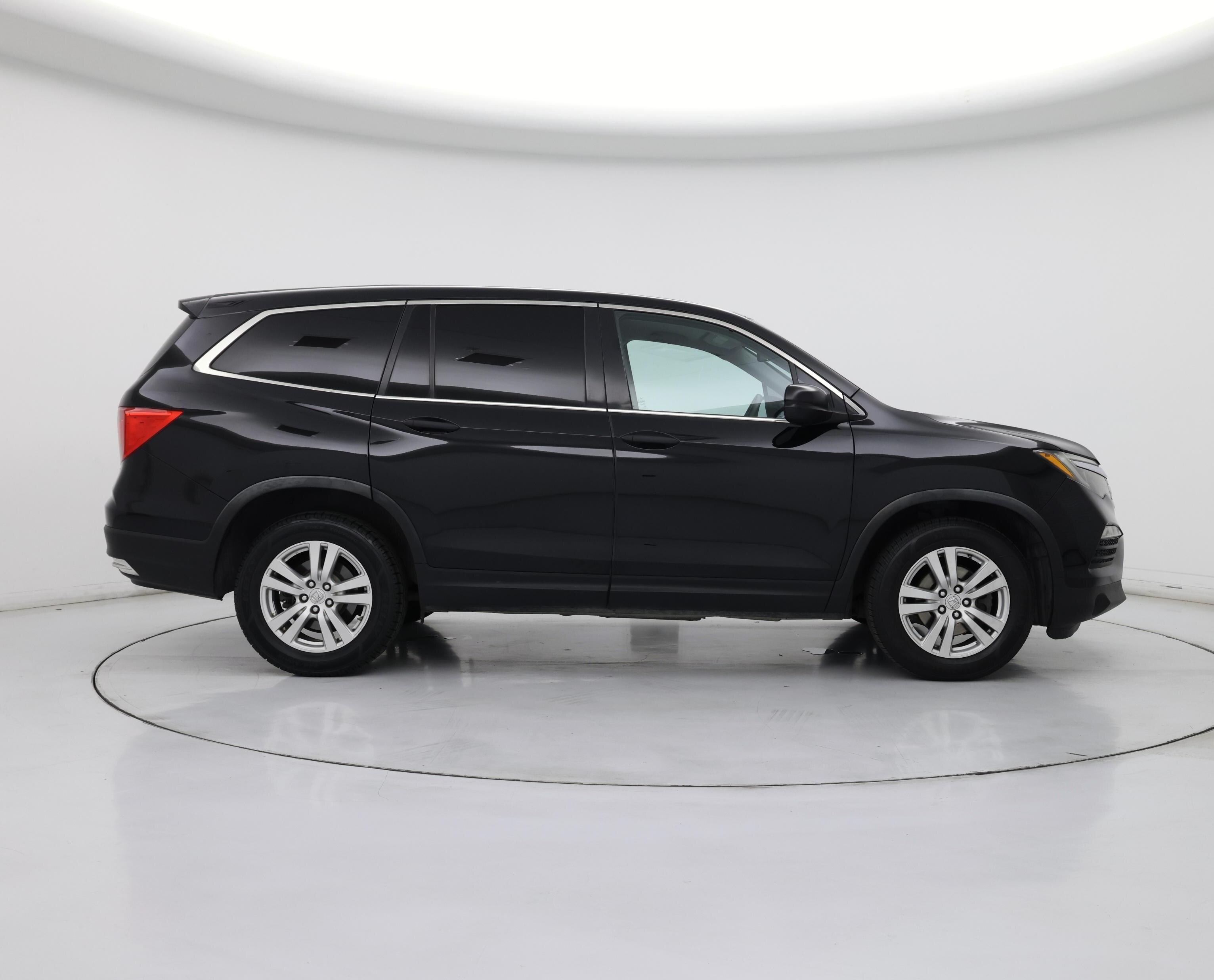 Thumbnail: 2016 Honda Pilot - 7