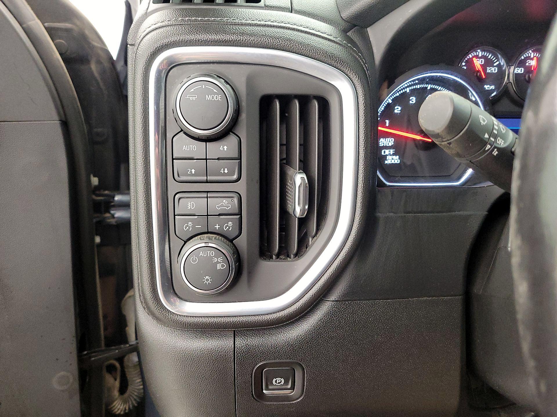 Thumbnail: 2021 Chevrolet Silverado 1500 - 13