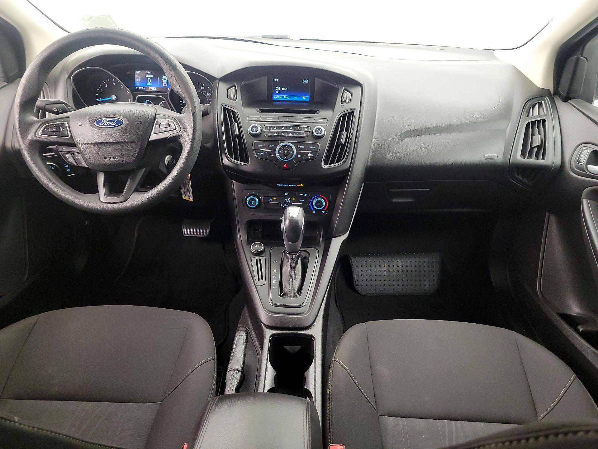 Thumbnail: 2015 Ford Focus - 9