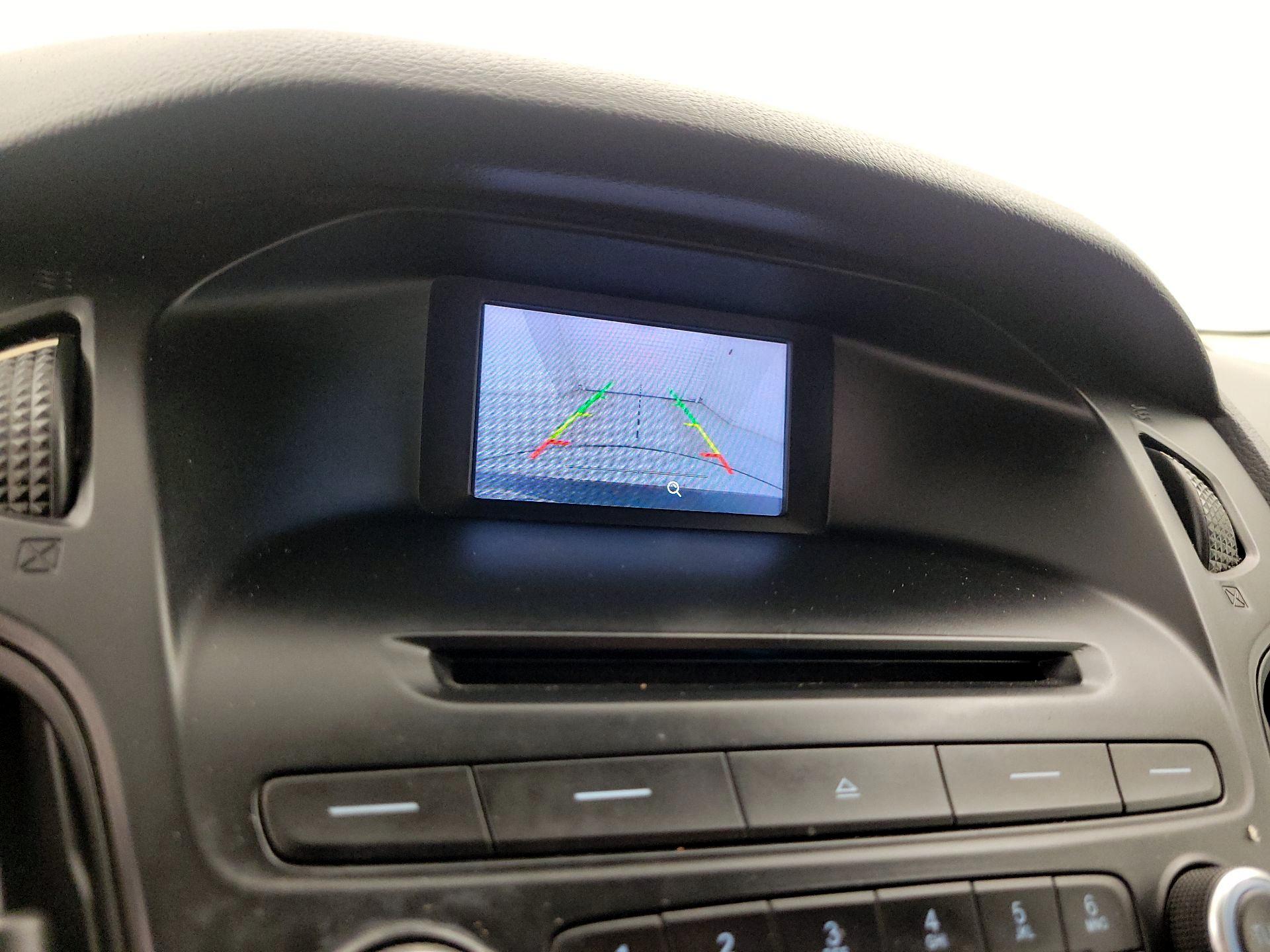 Thumbnail: 2015 Ford Focus - 14