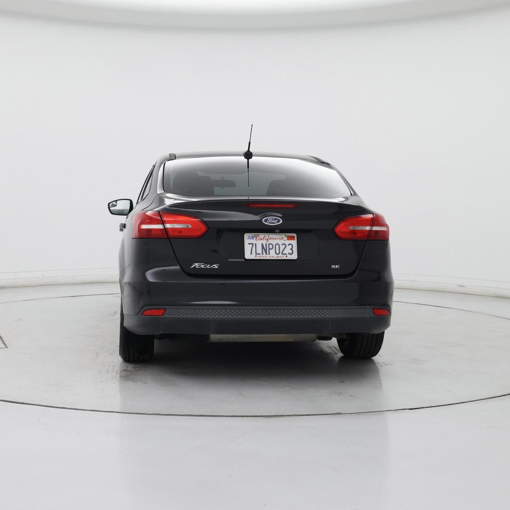 Thumbnail: 2015 Ford Focus - 6