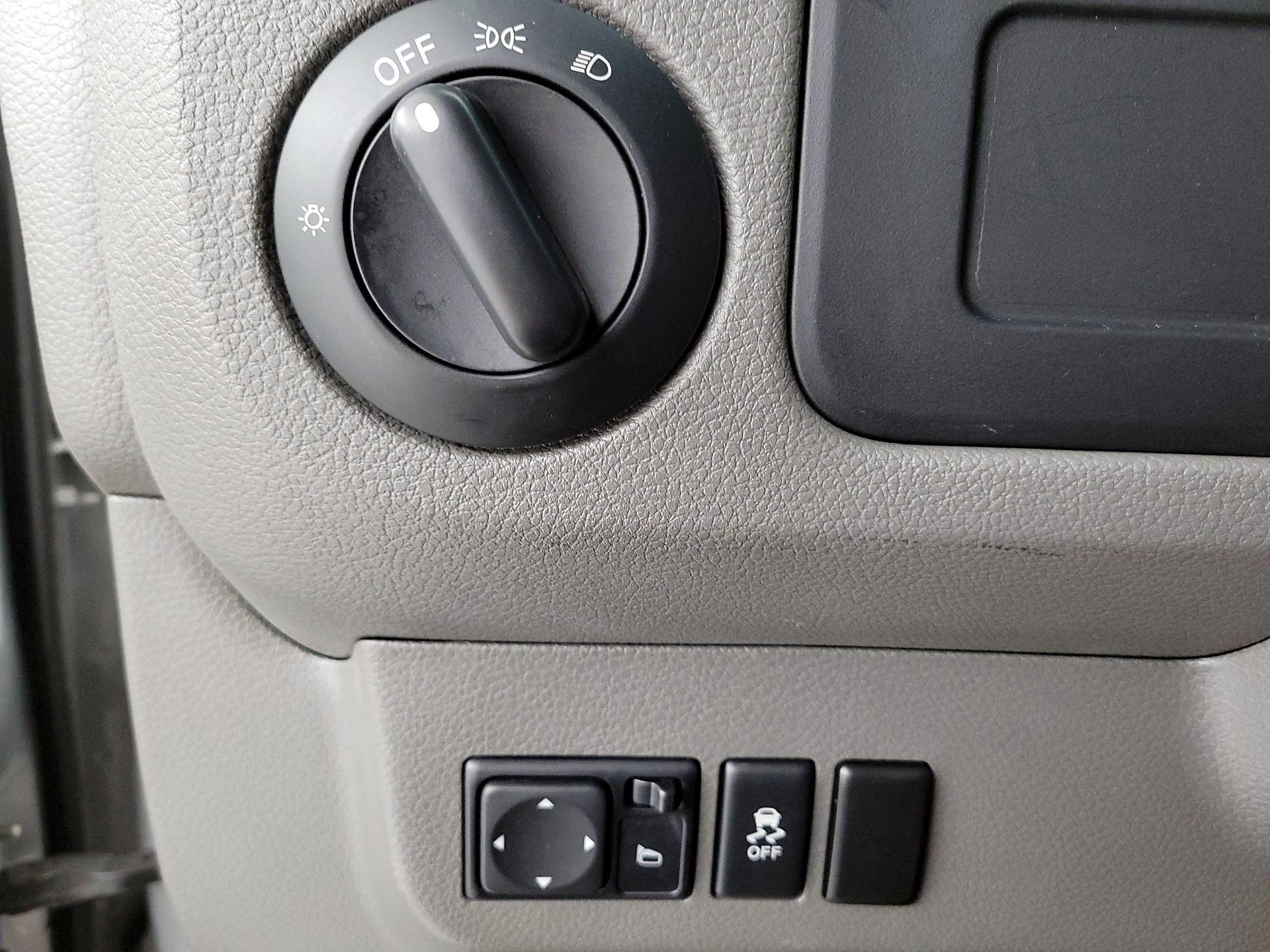 Thumbnail: 2016 Nissan NV - 13