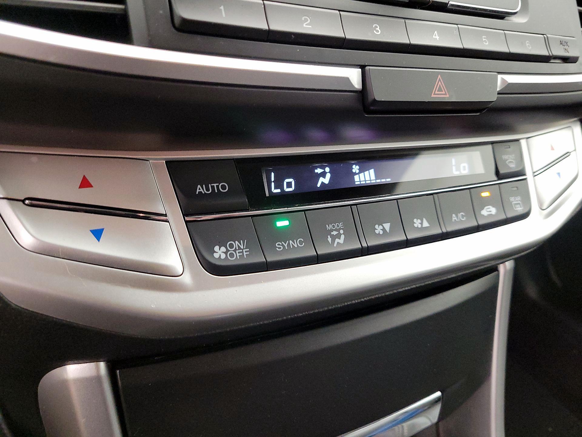 Thumbnail: 2015 Honda Accord - 16