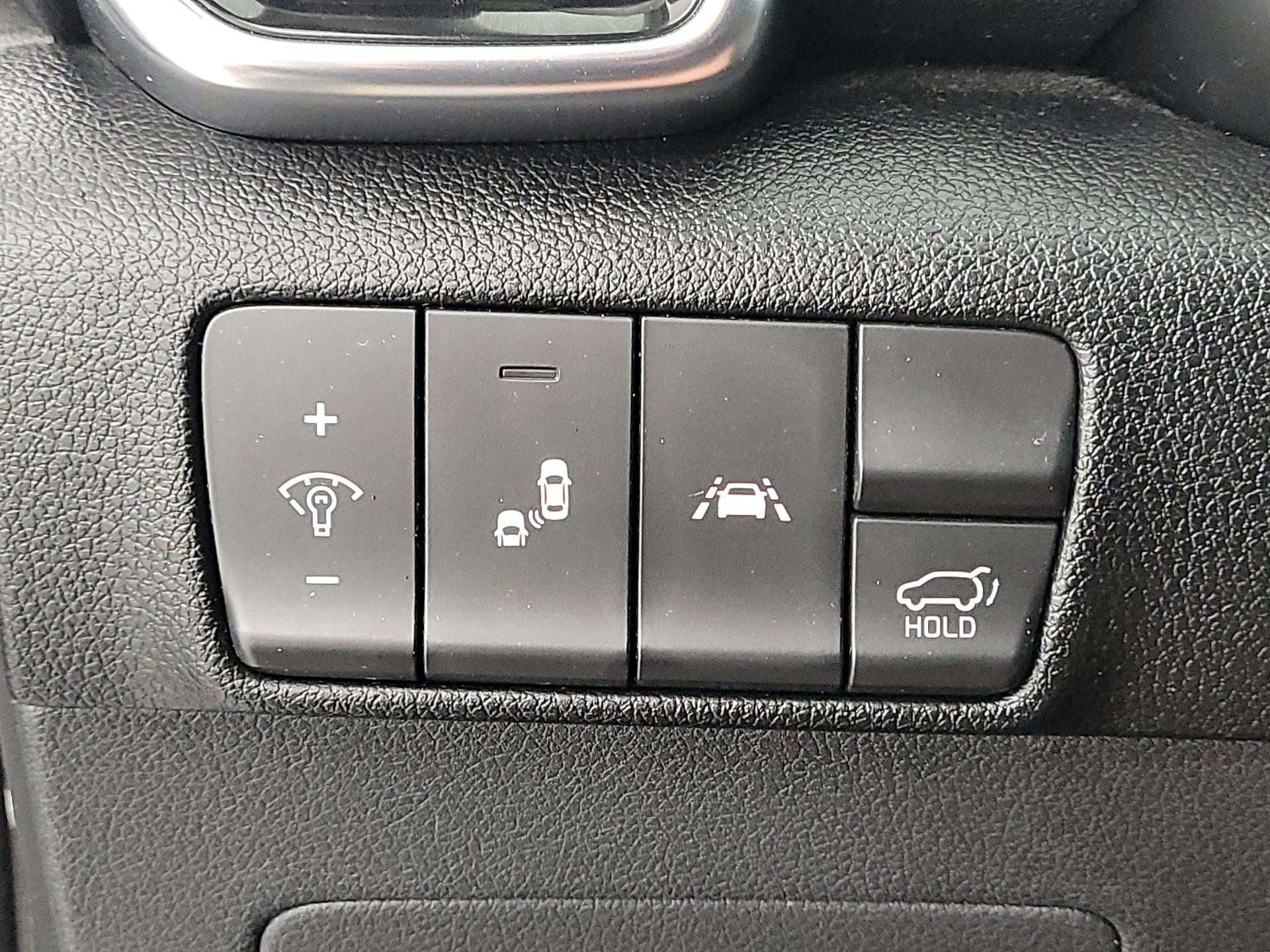 Thumbnail: 2020 Kia Sportage - 13