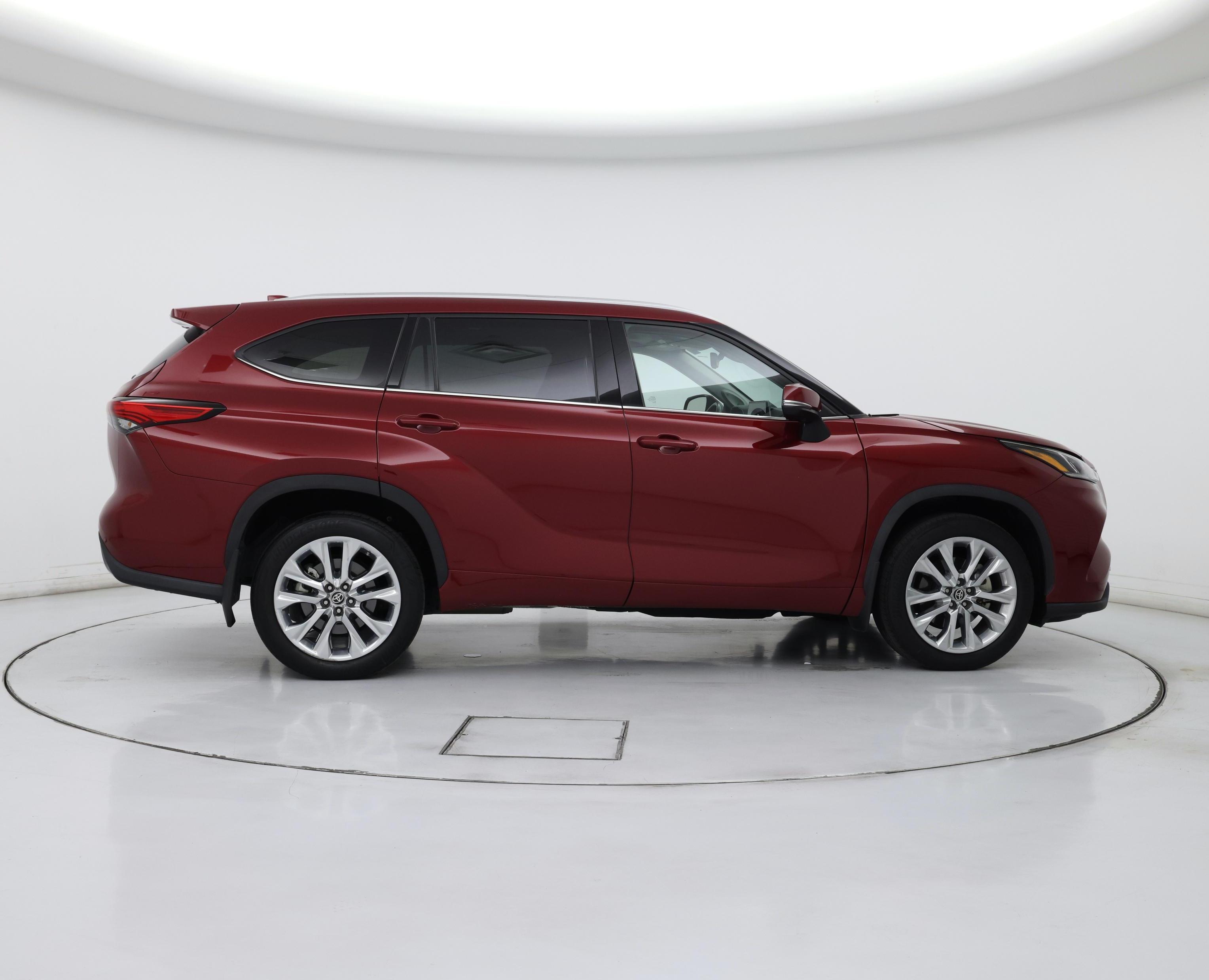 Thumbnail: 2023 Toyota Highlander - 7