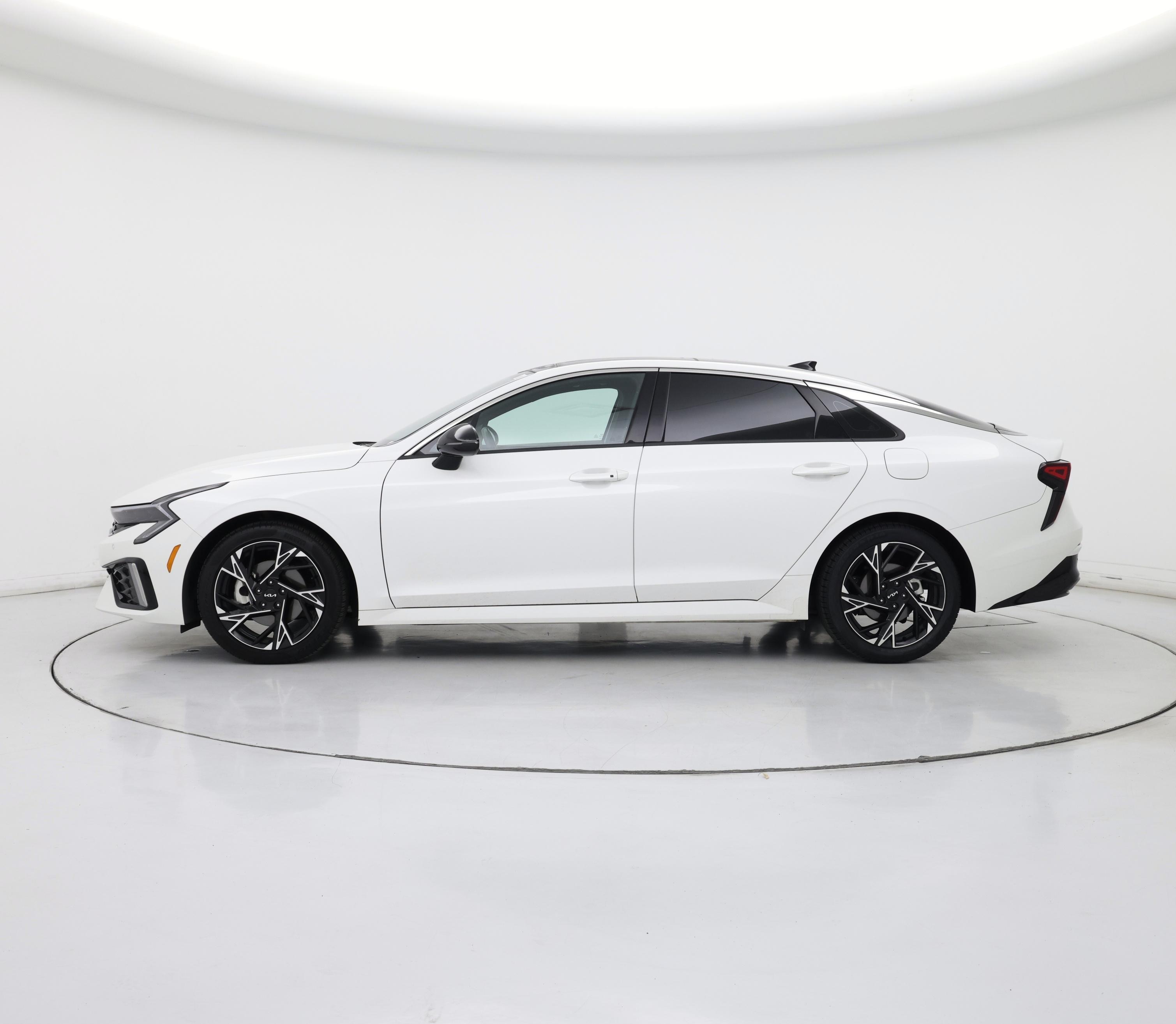 Thumbnail: 2025 Kia K5 - 3