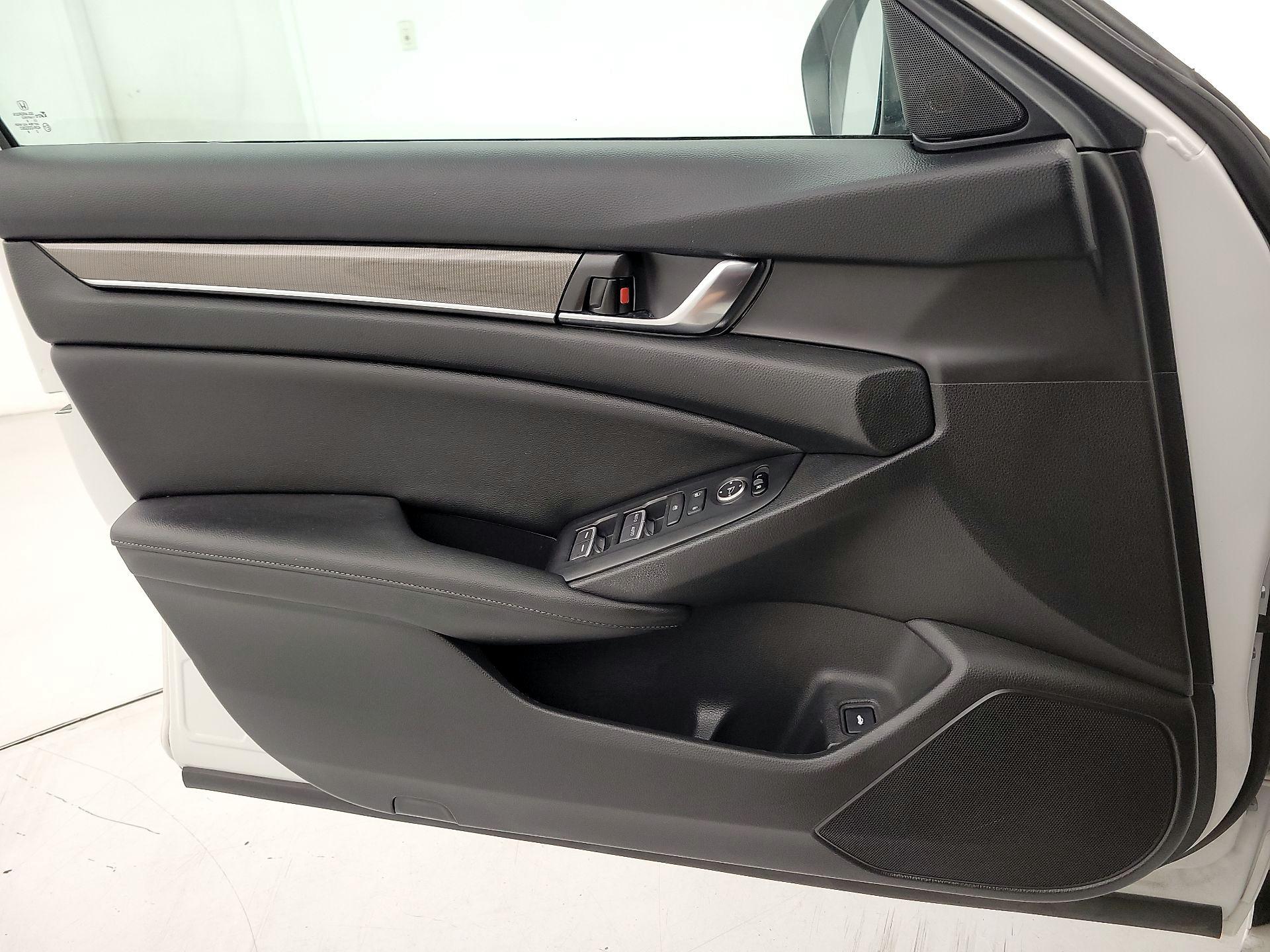 Thumbnail: 2020 Honda Accord - 12