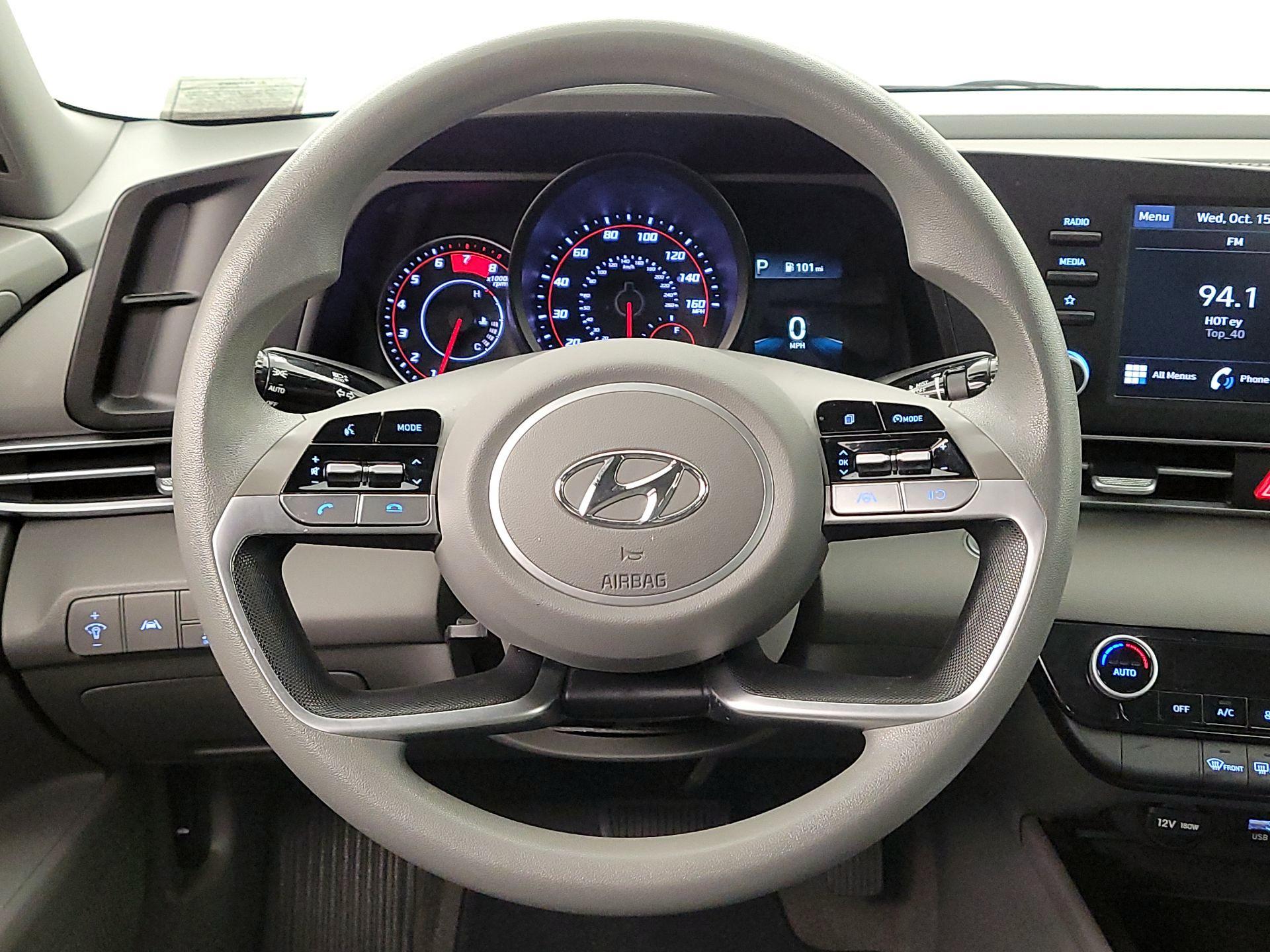 Thumbnail: 2023 Hyundai Elantra - 10