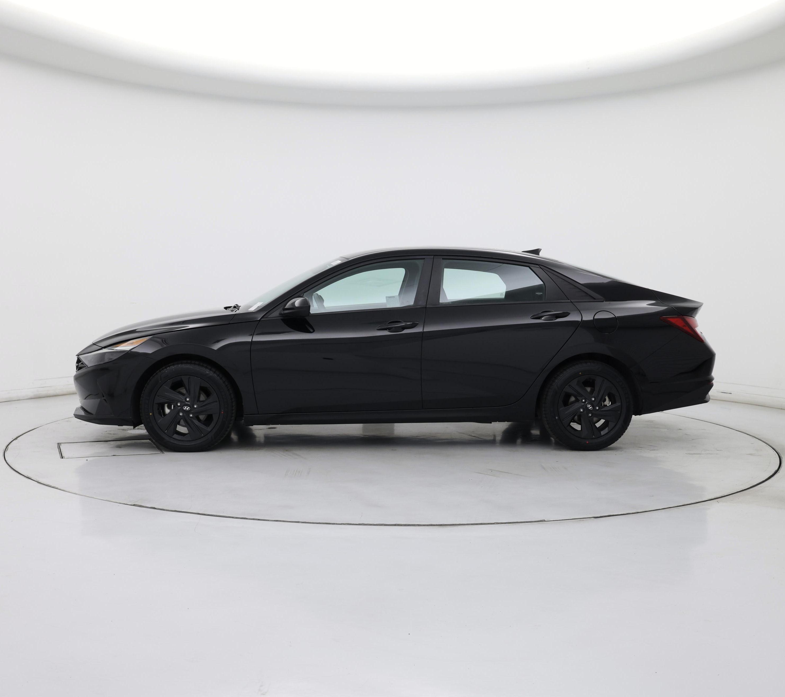 Thumbnail: 2023 Hyundai Elantra - 3