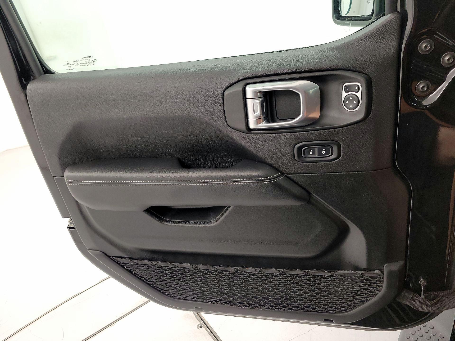 Thumbnail: 2022 Jeep Wrangler - 12