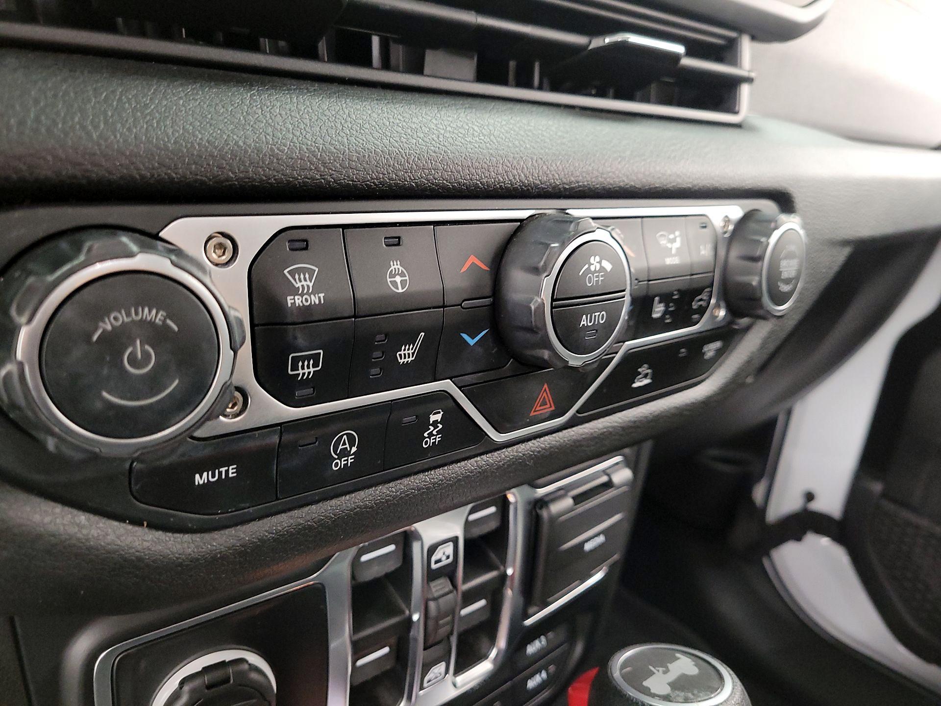 Thumbnail: 2024 Jeep Wrangler - 16