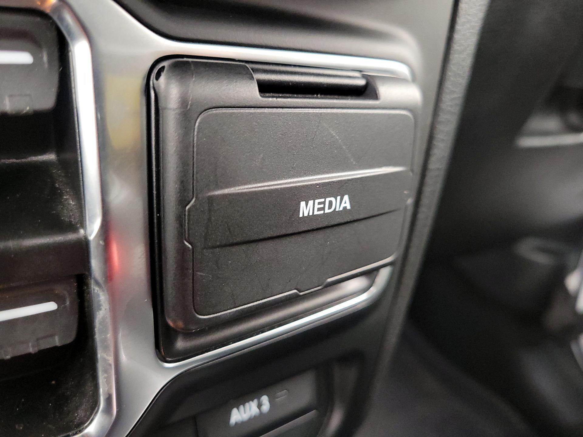 Thumbnail: 2024 Jeep Wrangler - 18