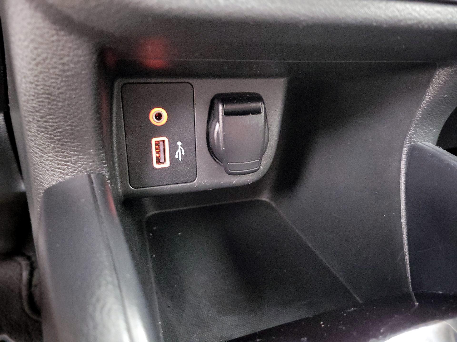 Thumbnail: 2020 Nissan Versa - 18
