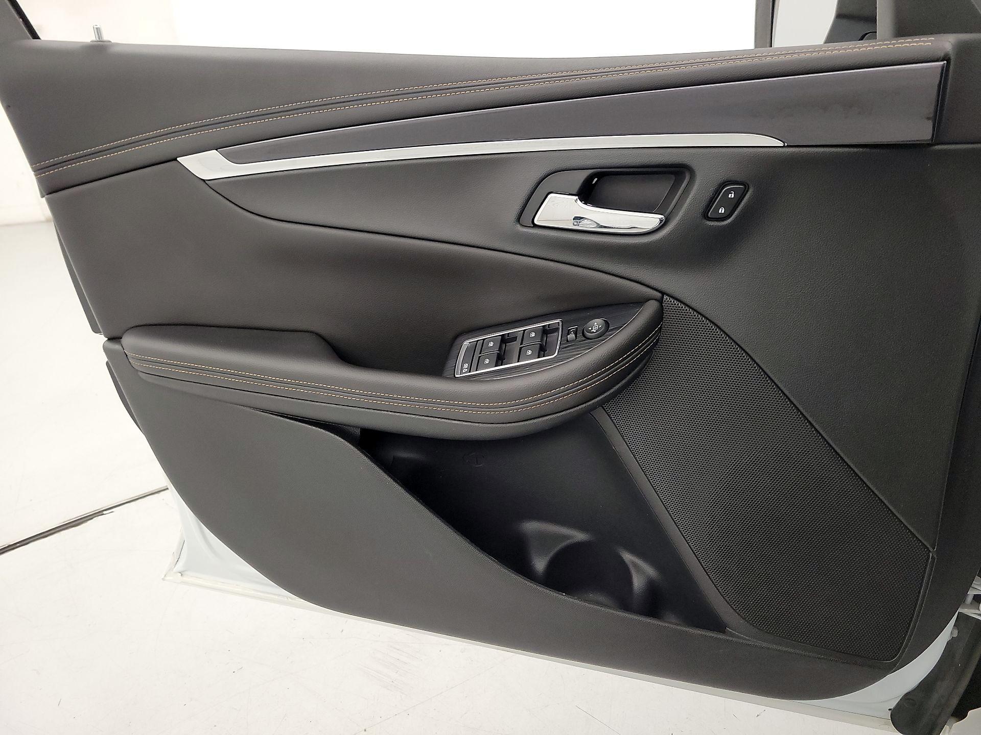 Thumbnail: 2017 Chevrolet Impala - 12