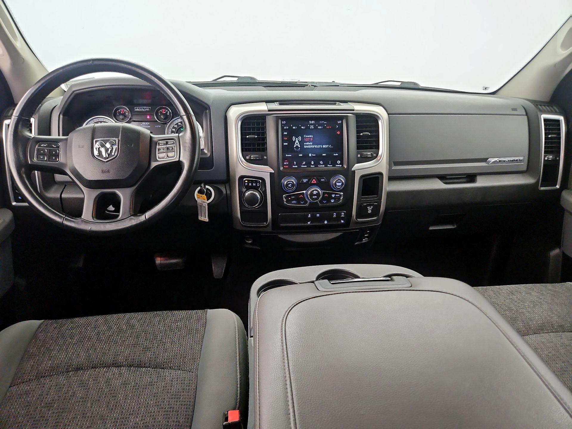 Thumbnail: 2019 RAM 1500 Classic - 9