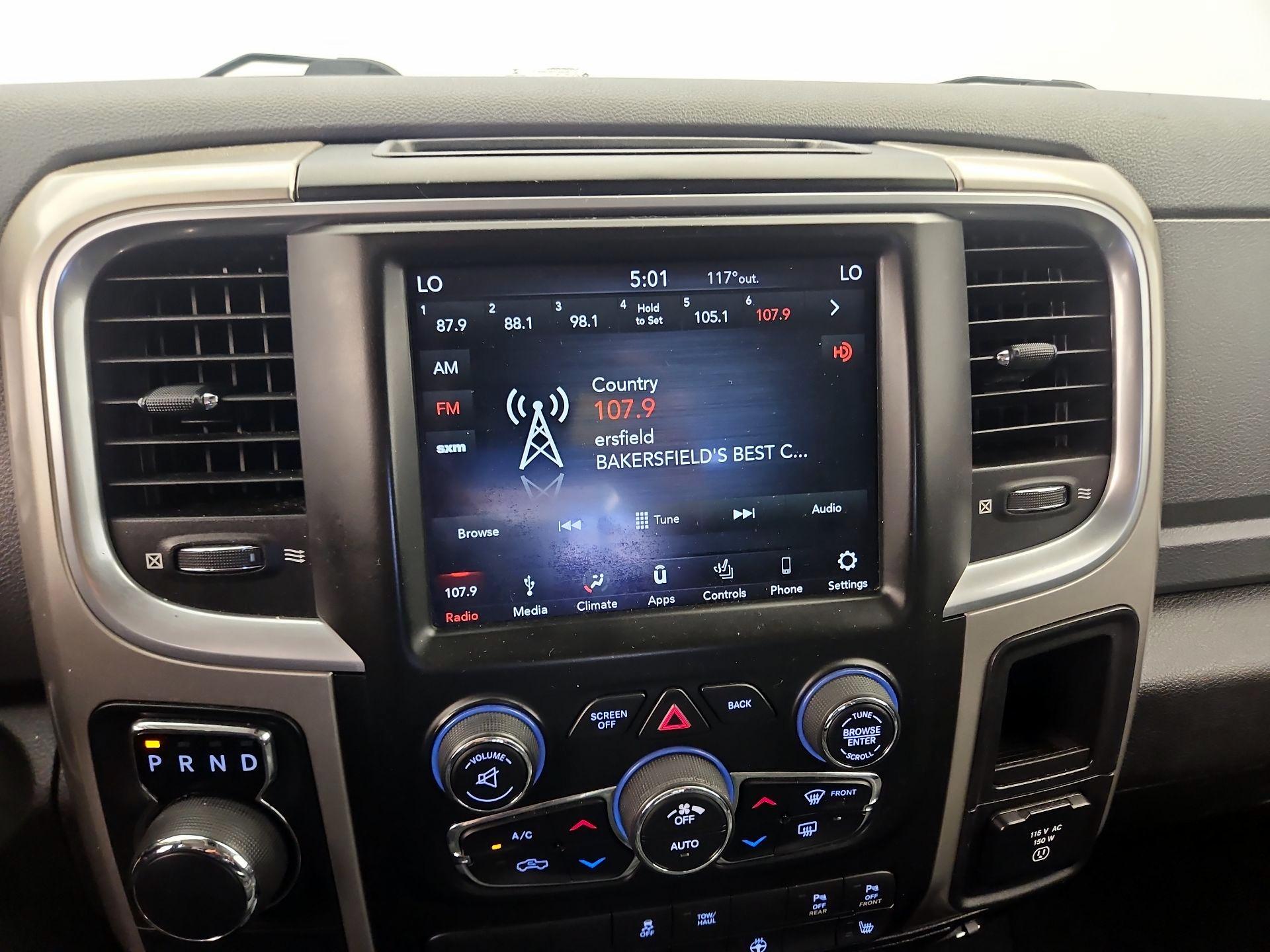Thumbnail: 2019 RAM 1500 Classic - 15