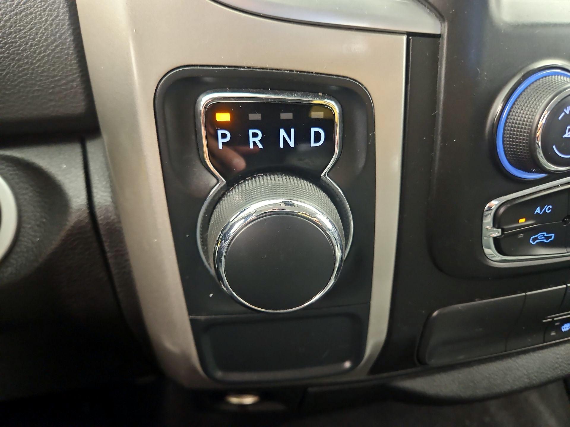 Thumbnail: 2019 RAM 1500 Classic - 17