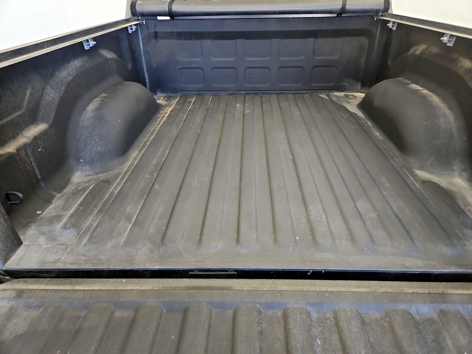 Thumbnail: 2019 RAM 1500 Classic - 20